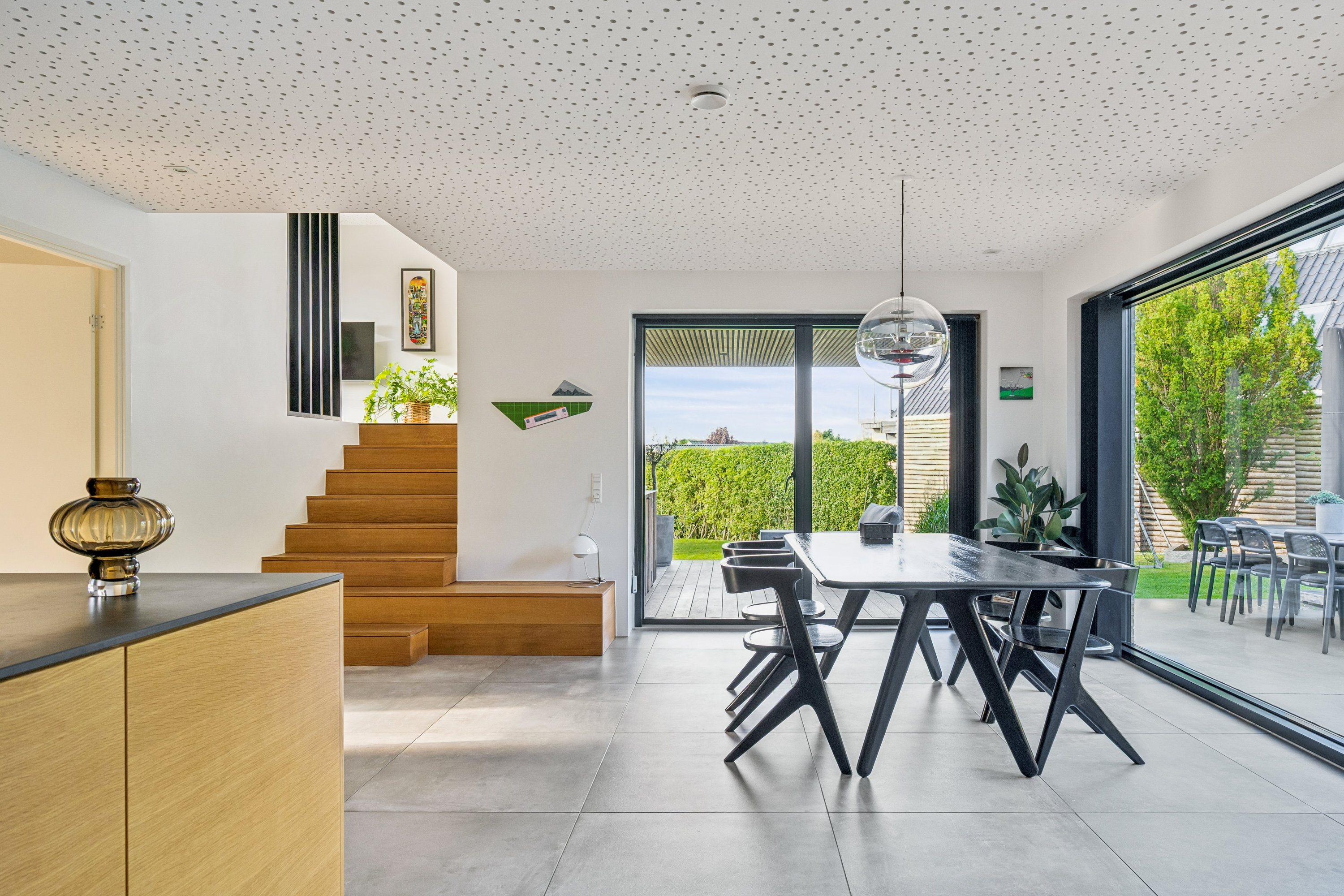 Fremhævet ejendom 1 billede i fuldskærmstilstand. Billede af Strandbakkevej 24, 8250 Egå