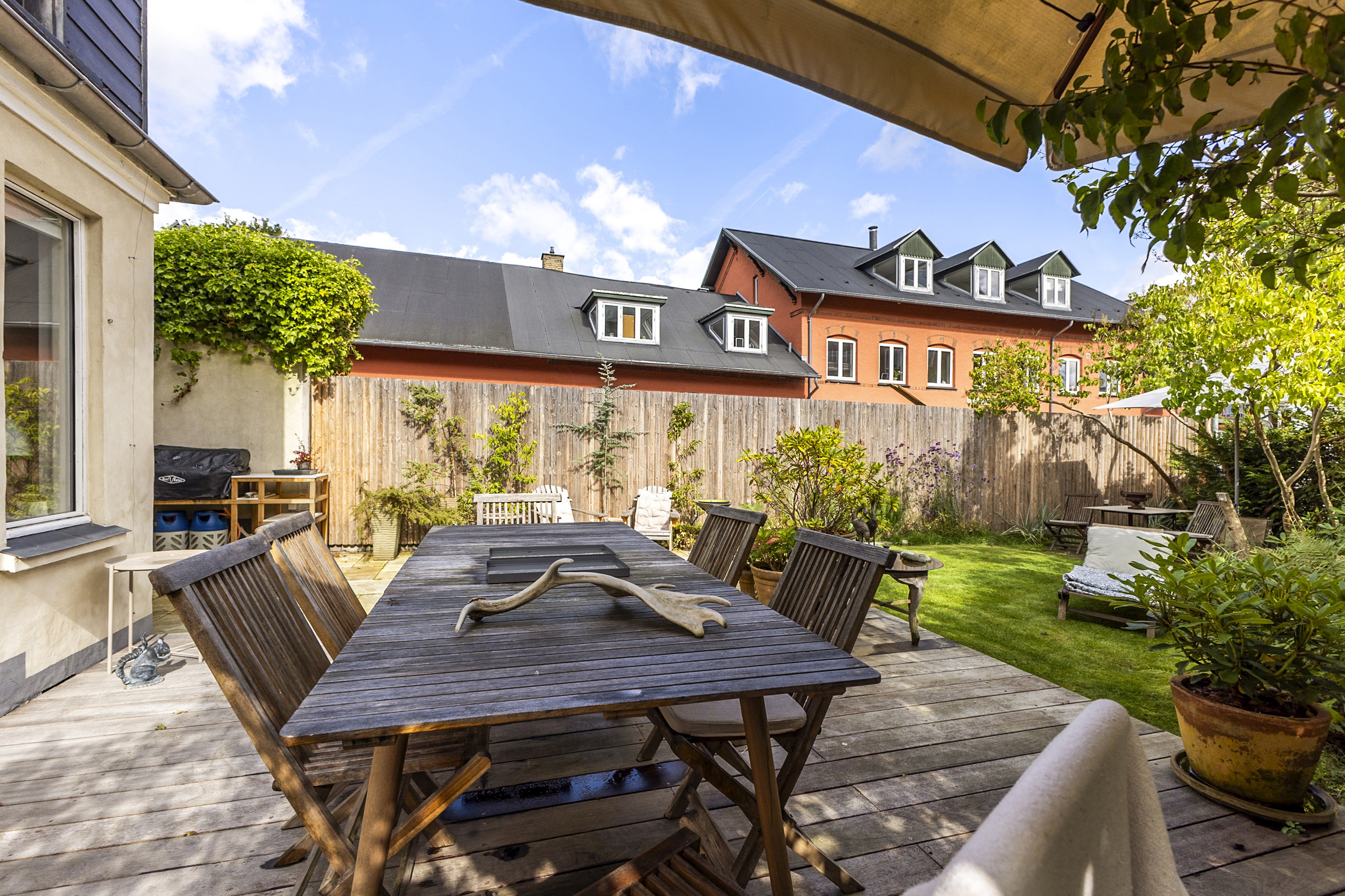 Fremhævet område billede i fuldskærmstilstand. Billede af Skovvej 7, st.., 2930 Klampenborg