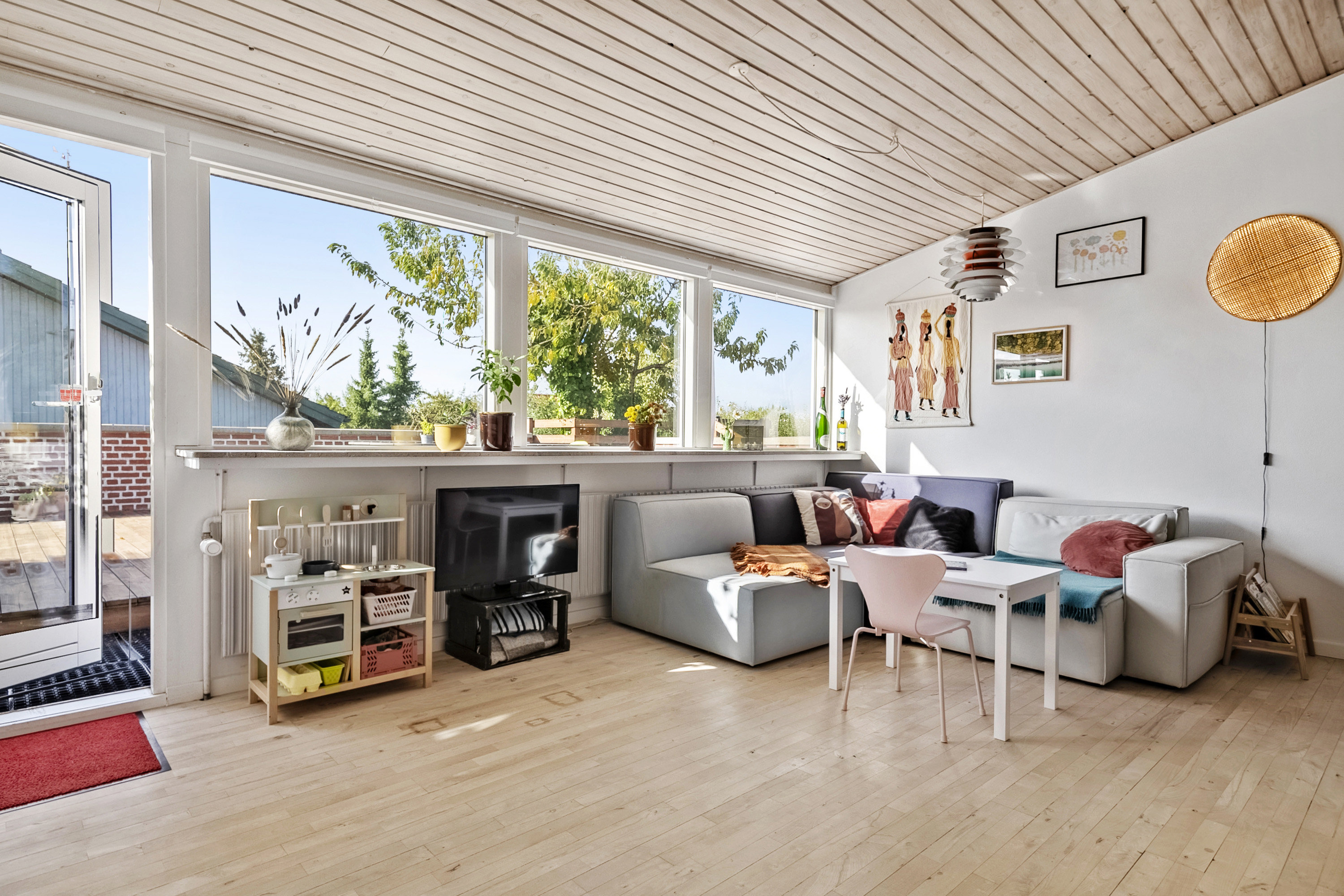 Fremhævet stue billede i fuldskærmstilstand. Billede af Ørebrogade 7, Christiansbjerg, 8200 Aarhus N