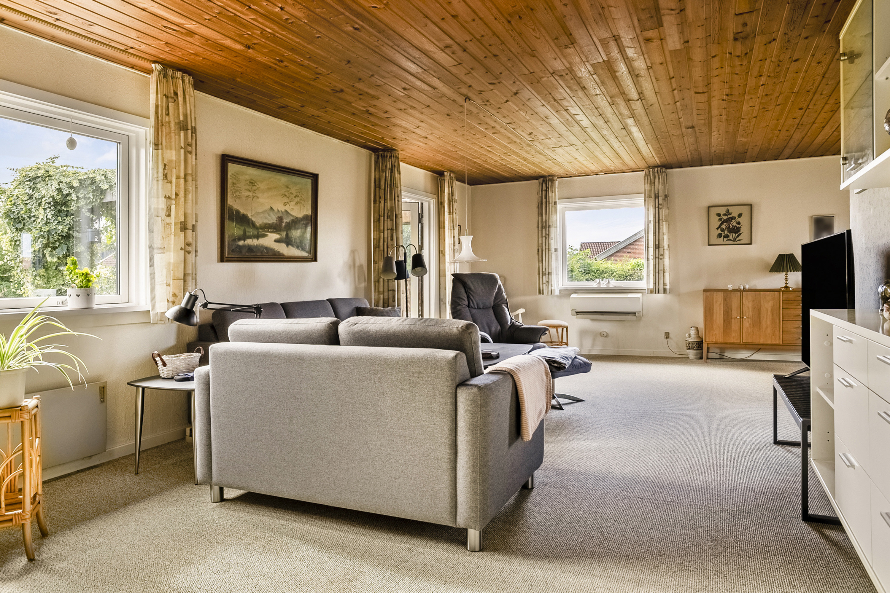 Fremhævet stue billede i fuldskærmstilstand. Billede af Grønningen 2, Hornsyld, 8783 Hornsyld