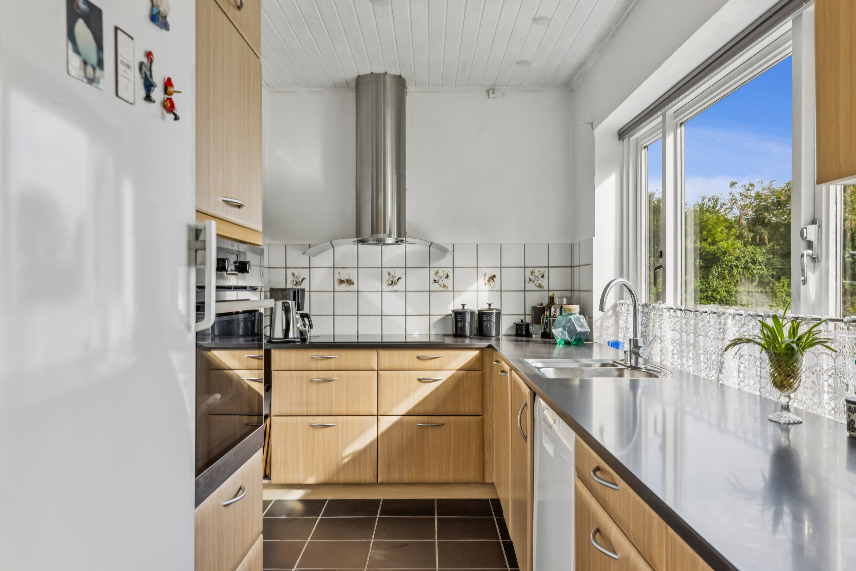 Fremhævet køkken billede i fuldskærmstilstand. Billede af Søvænget 3, 6430 Nordborg