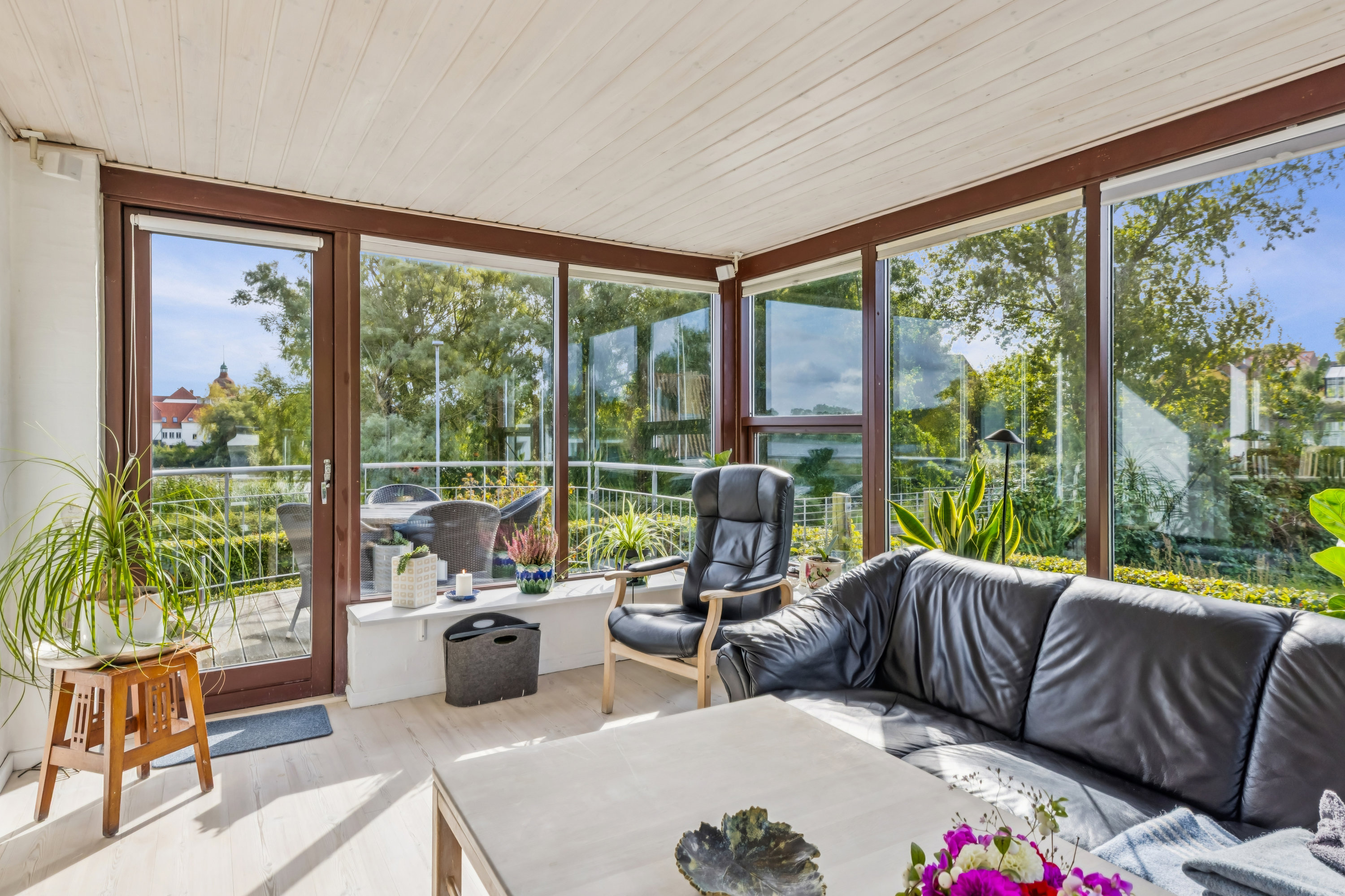 Fremhævet udestue billede i fuldskærmstilstand. Billede af Søvænget 3, 6430 Nordborg