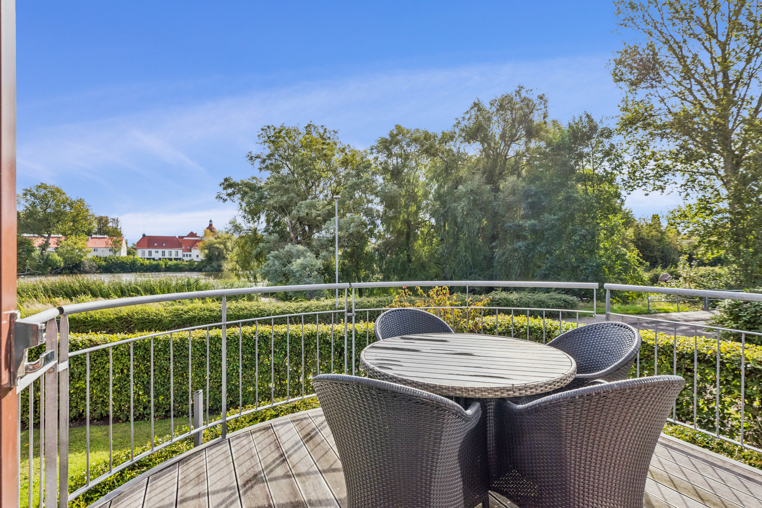 Fremhævet terrasse billede i fuldskærmstilstand. Billede af Søvænget 3, 6430 Nordborg