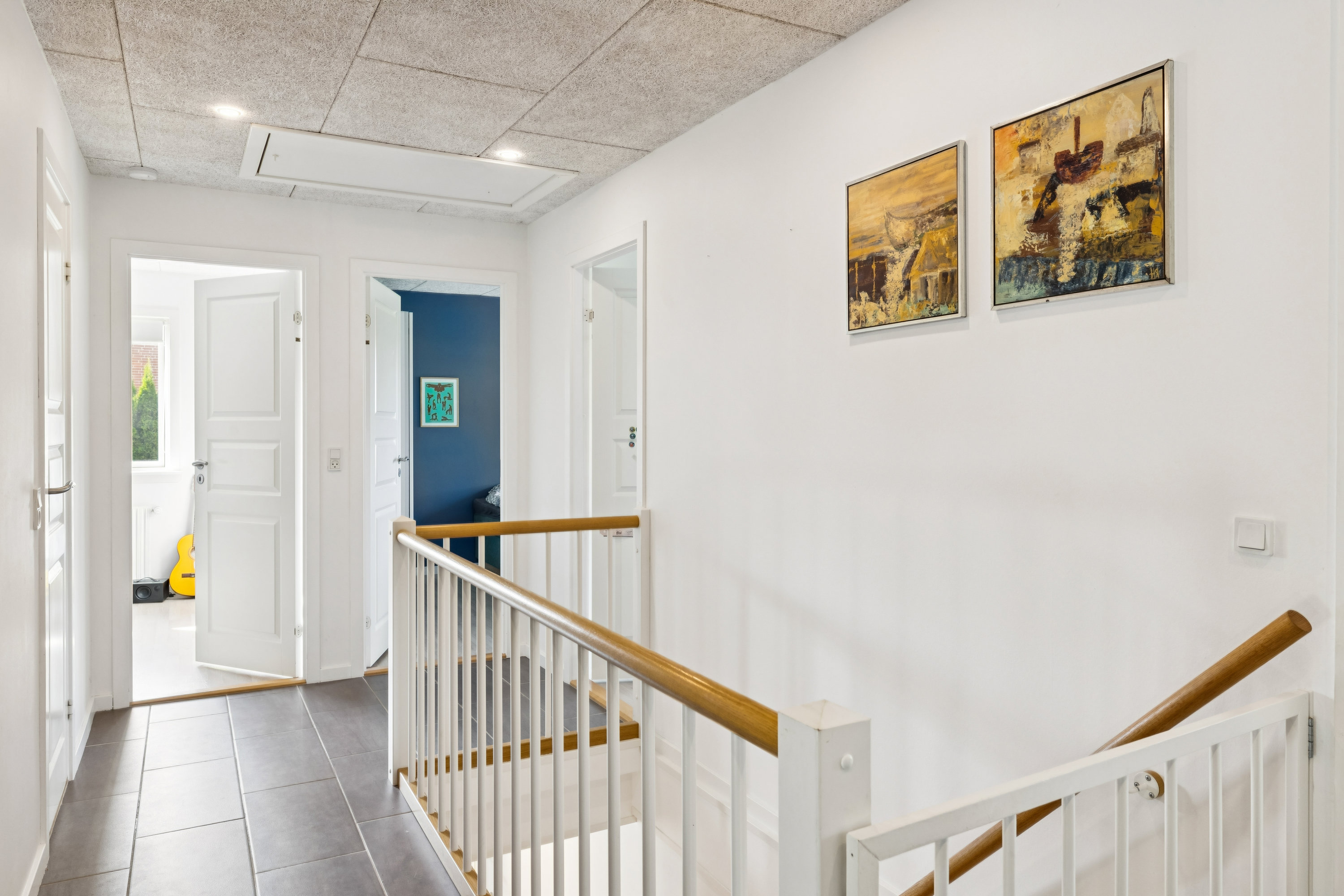 Fremhævet gang billede i fuldskærmstilstand. Billede af Engblommevej 27, 8410 Rønde