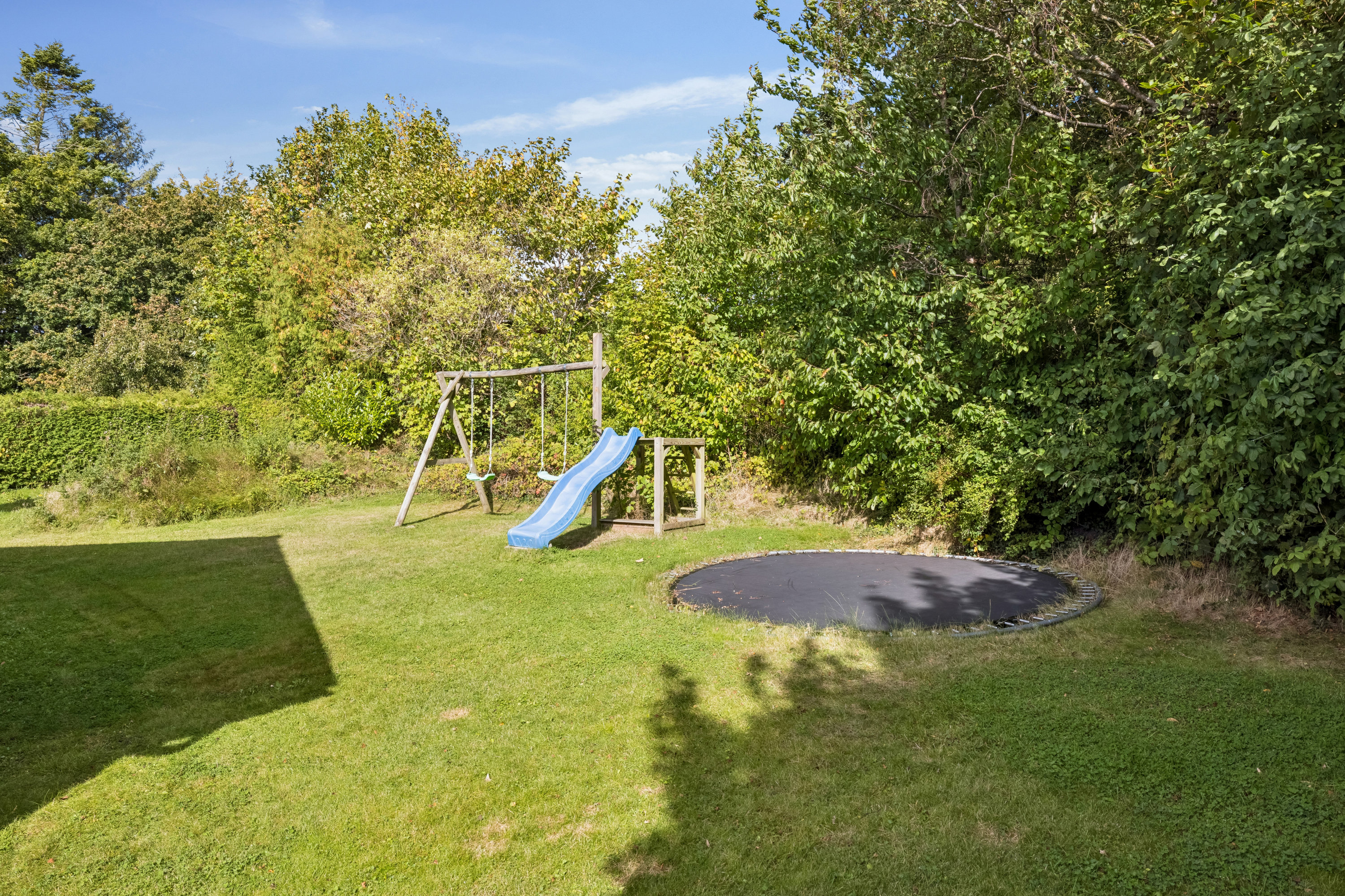 Fremhævet omgivelser billede i fuldskærmstilstand. Billede af Engblommevej 27, 8410 Rønde