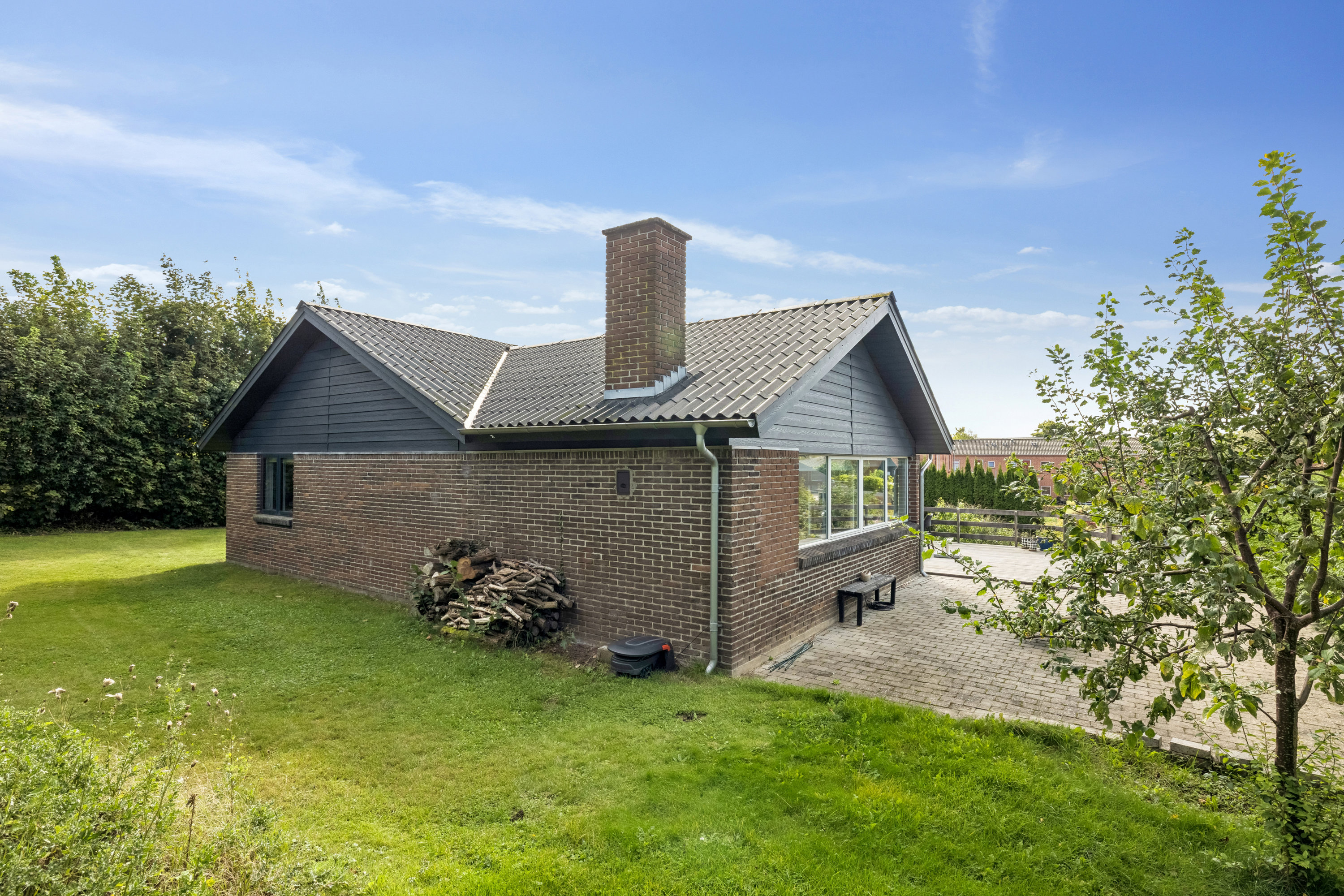 Fremhævet ejendom 1 billede i fuldskærmstilstand. Billede af Engblommevej 27, 8410 Rønde