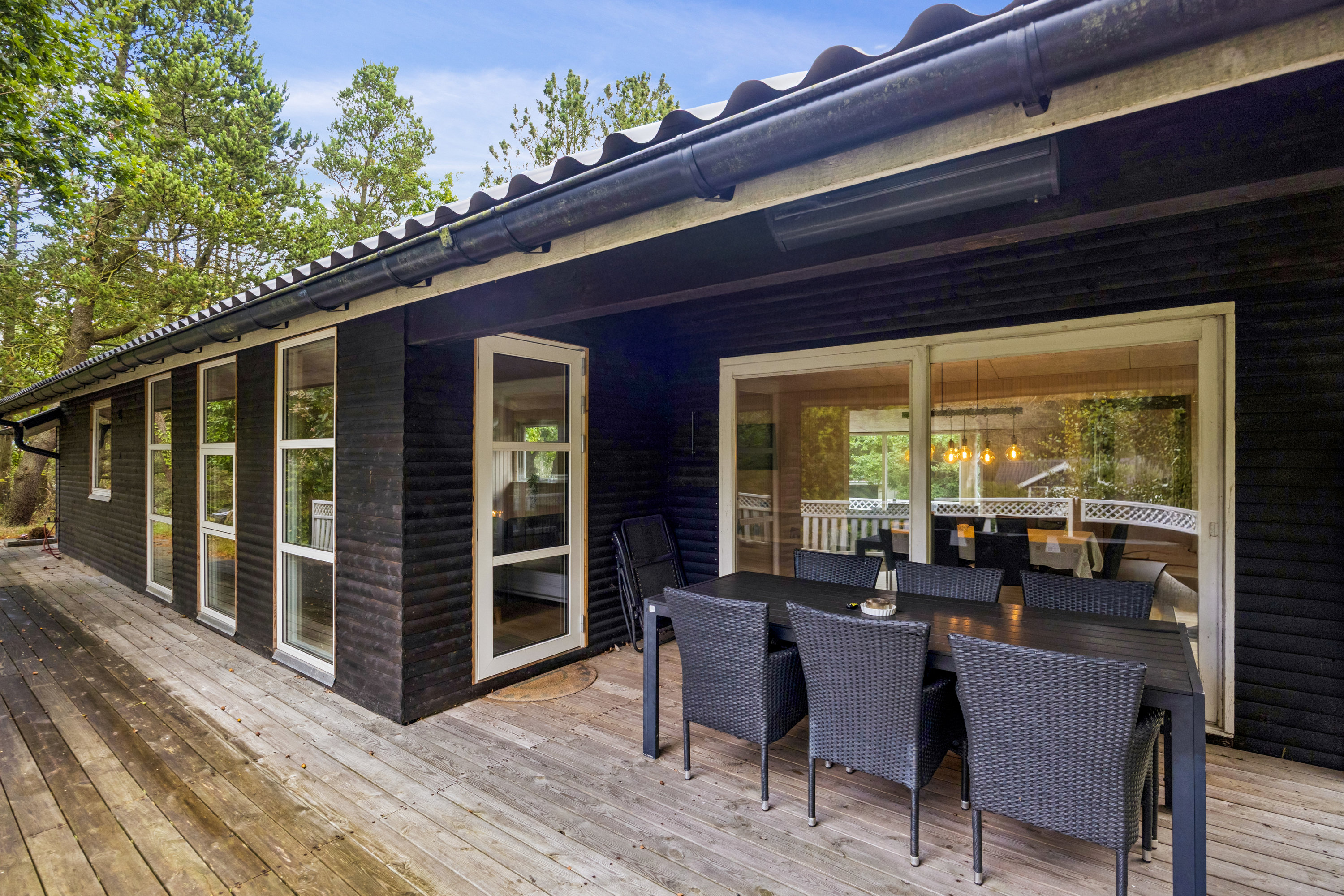 Fremhævet terrasse billede i fuldskærmstilstand. Billede af Kongevejen 187, Hou, 9370 Hals