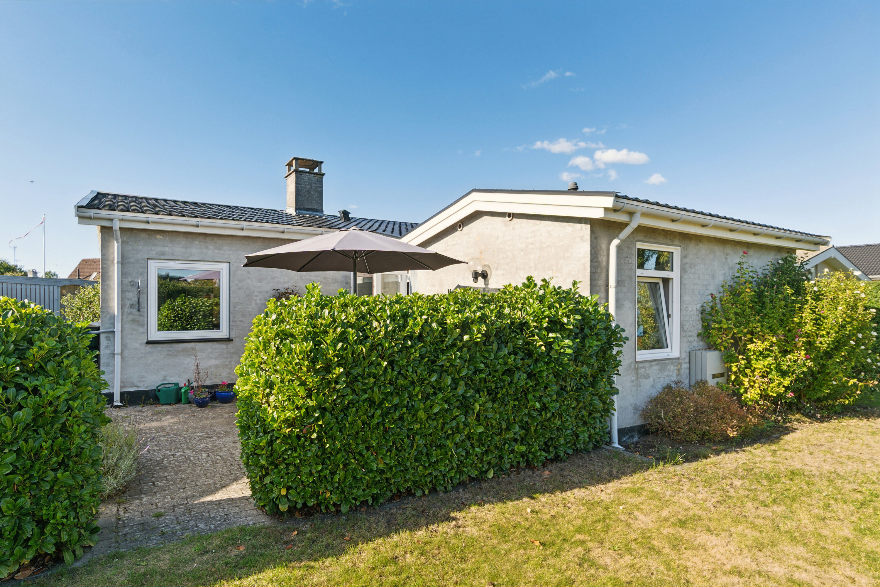 Fremhævet set fra haven billede i fuldskærmstilstand. Billede af Pagteroldvej 63, 2650 Hvidovre