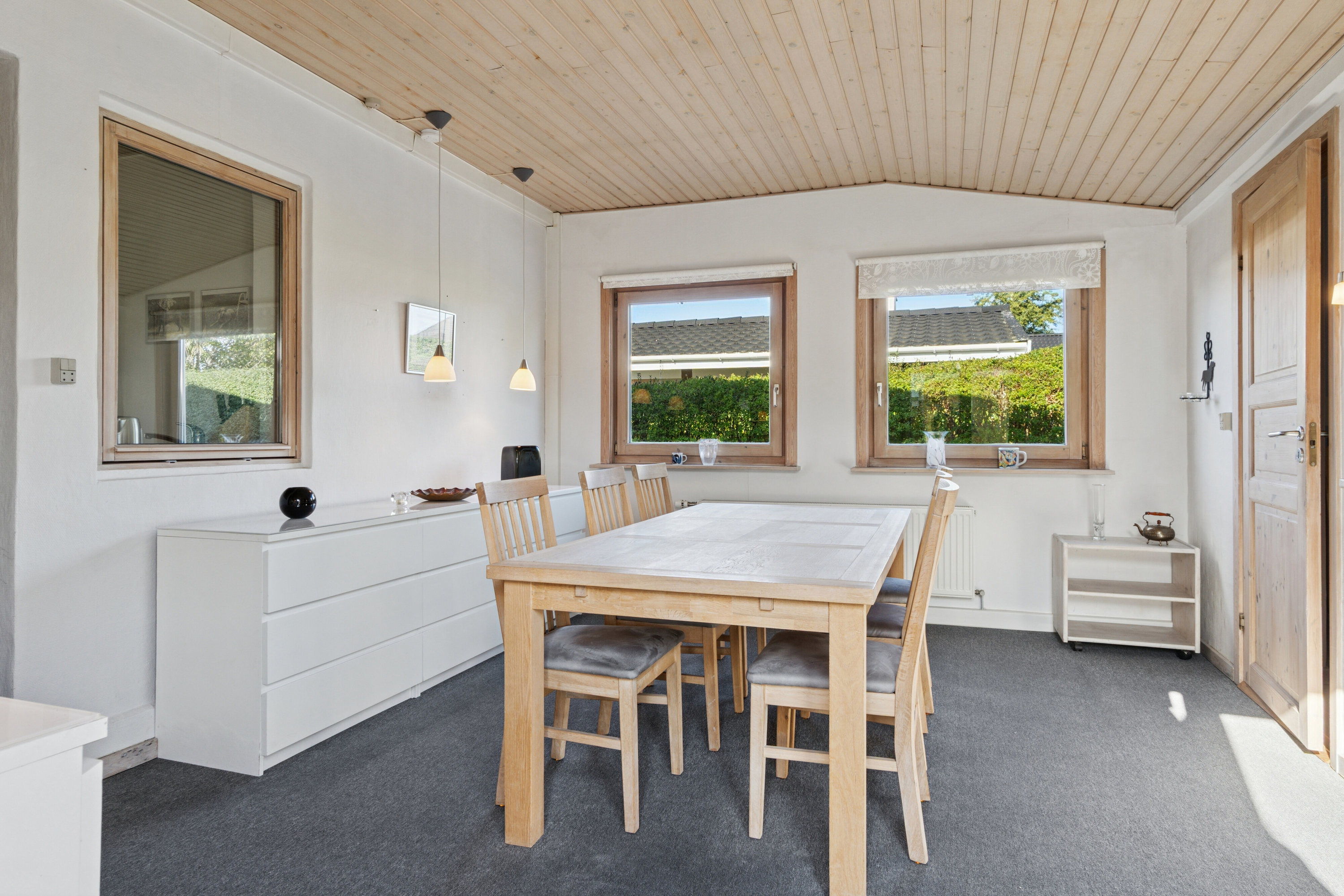 Fremhævet spisestue billede i fuldskærmstilstand. Billede af Pagteroldvej 63, 2650 Hvidovre