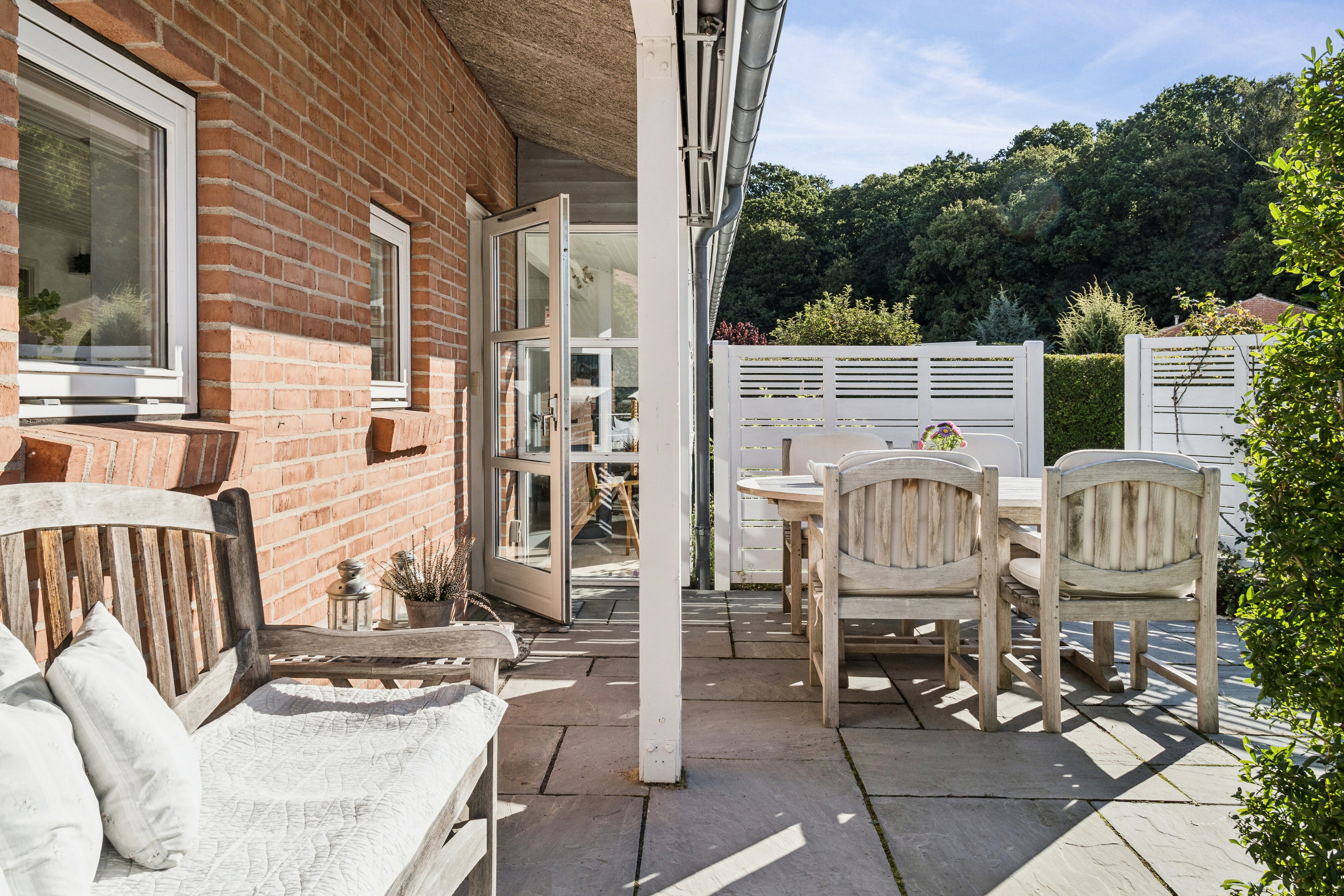 Fremhævet terrasse billede i fuldskærmstilstand. Billede af Skovhusvej 9, 4300 Holbæk