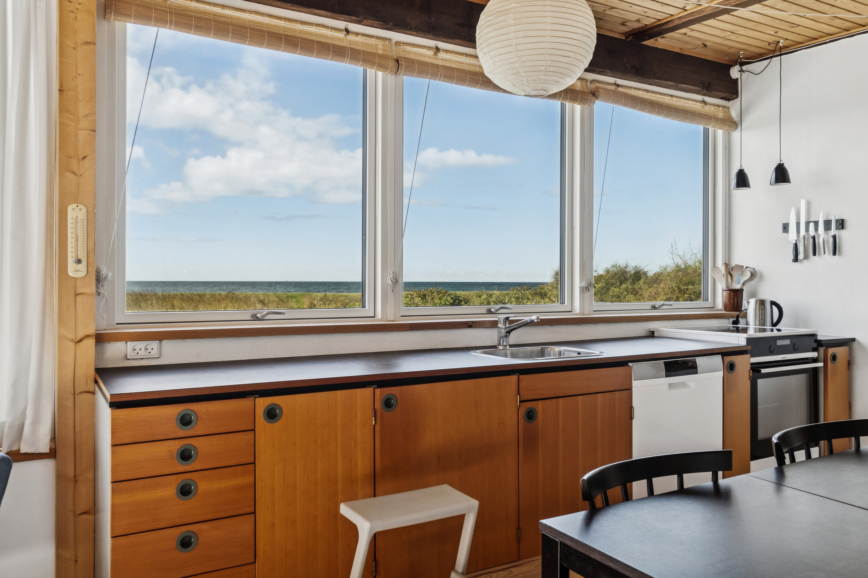 Fremhævet køkken billede i fuldskærmstilstand. Billede af Duevej 35, Yderby Lyng, 4583 Sjællands Odde