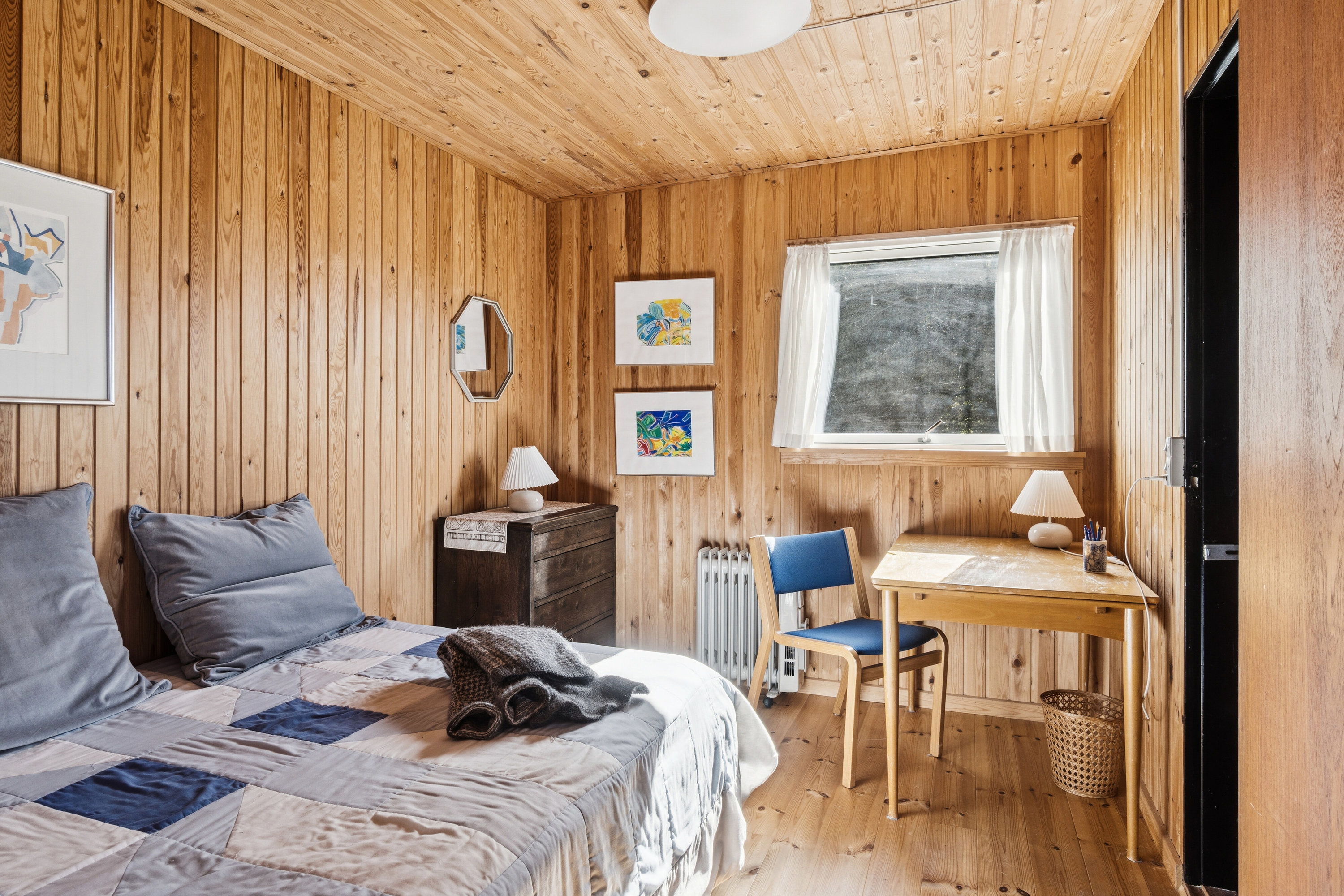 Fremhævet soveværelse billede i fuldskærmstilstand. Billede af Duevej 35, Yderby Lyng, 4583 Sjællands Odde