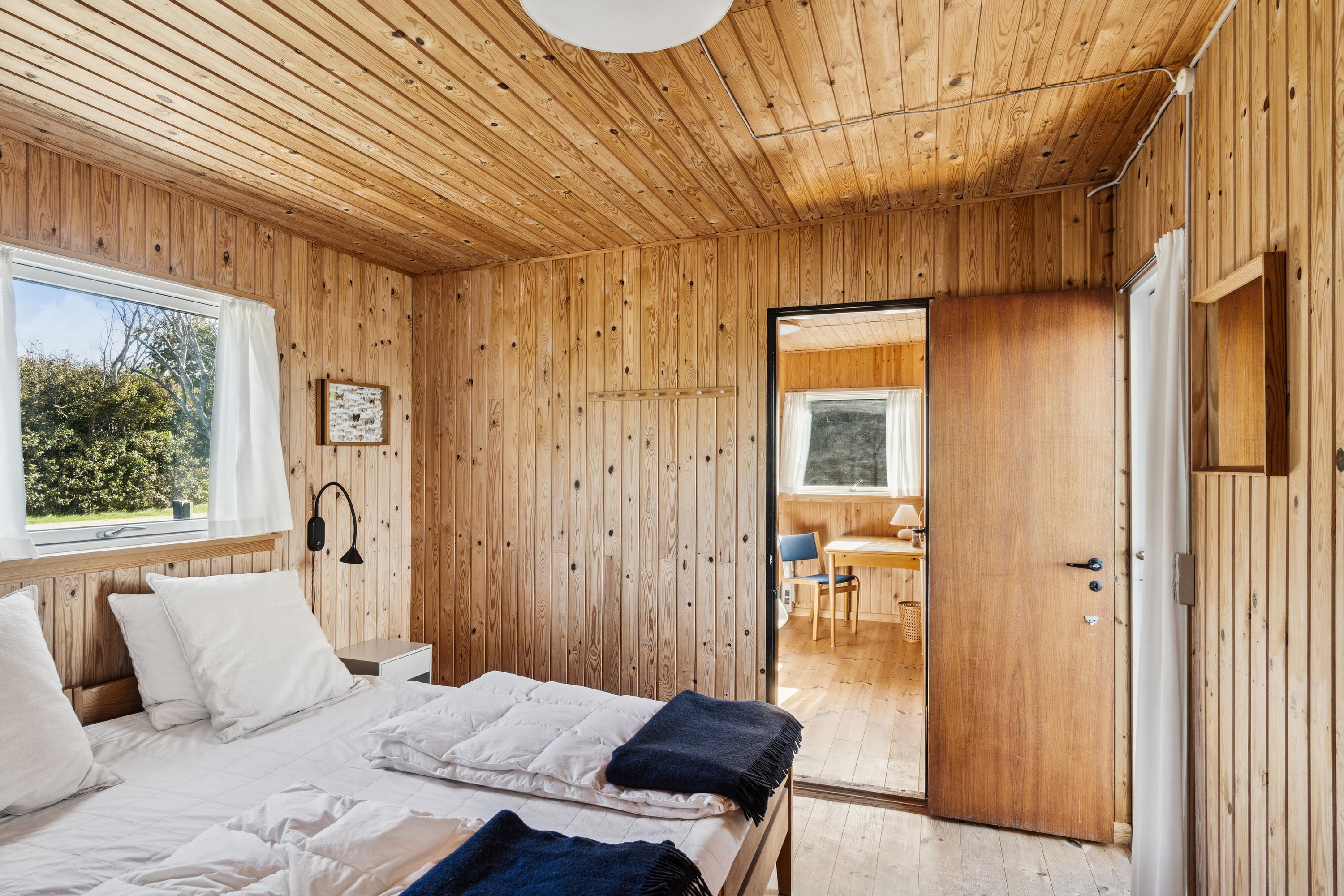 Fremhævet soveværelse billede i fuldskærmstilstand. Billede af Duevej 35, Yderby Lyng, 4583 Sjællands Odde