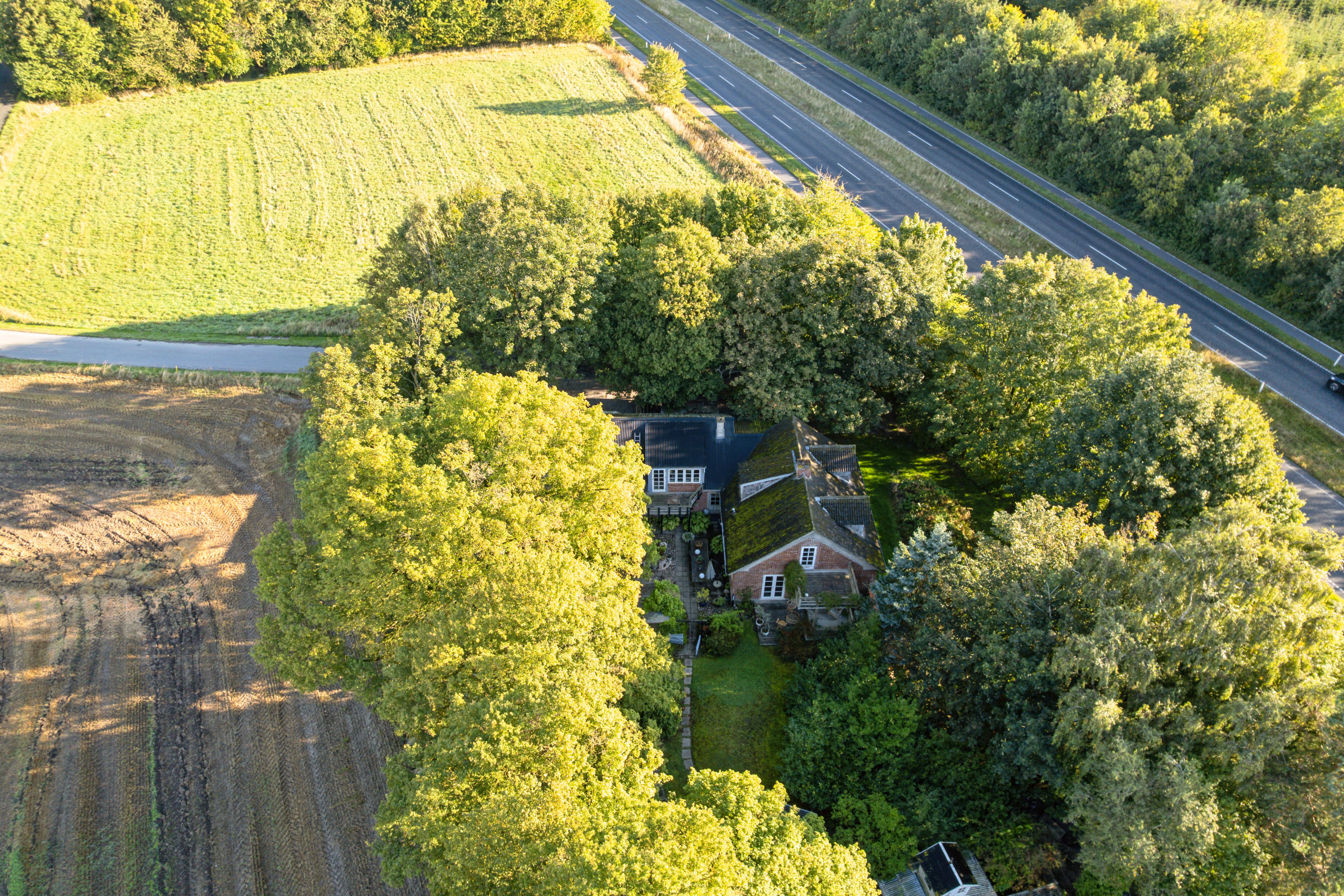 Fremhævet luftfoto billede i fuldskærmstilstand. Billede af Grenåvej 615, 8541 Skødstrup