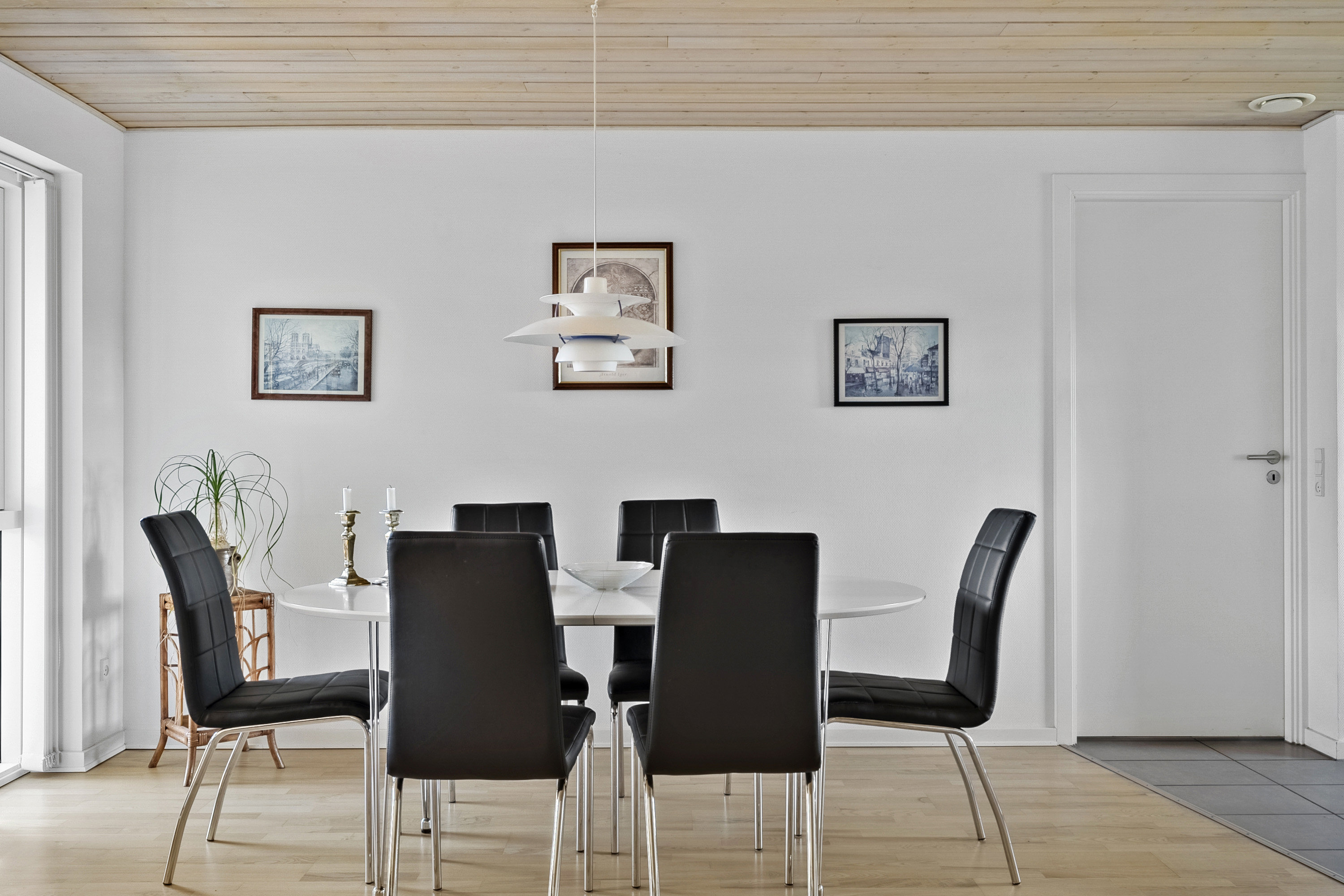 Fremhævet spisestue billede i fuldskærmstilstand. Billede af Overmarksvej 20, 8700 Horsens