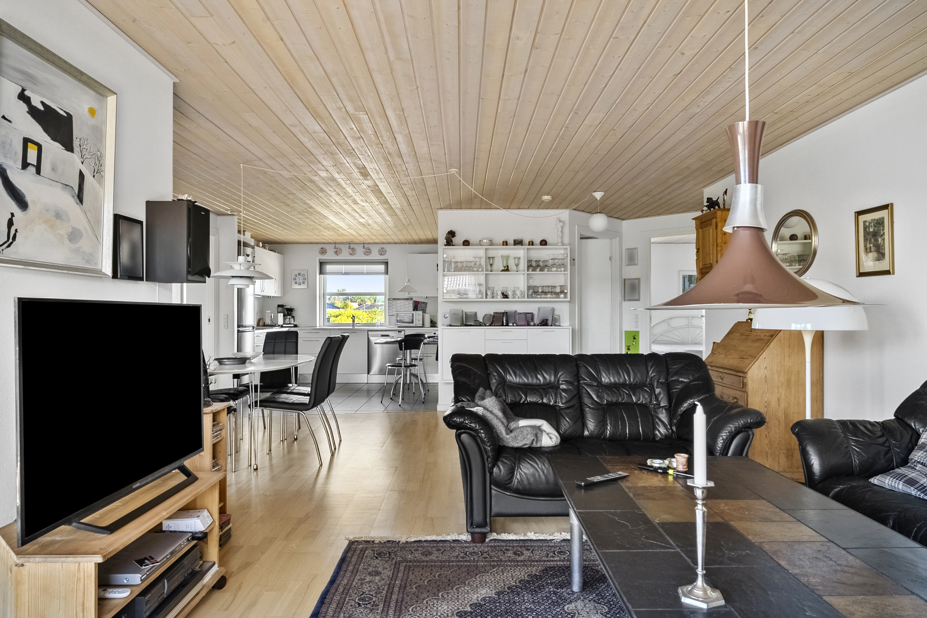 Fremhævet stue billede i fuldskærmstilstand. Billede af Overmarksvej 20, 8700 Horsens