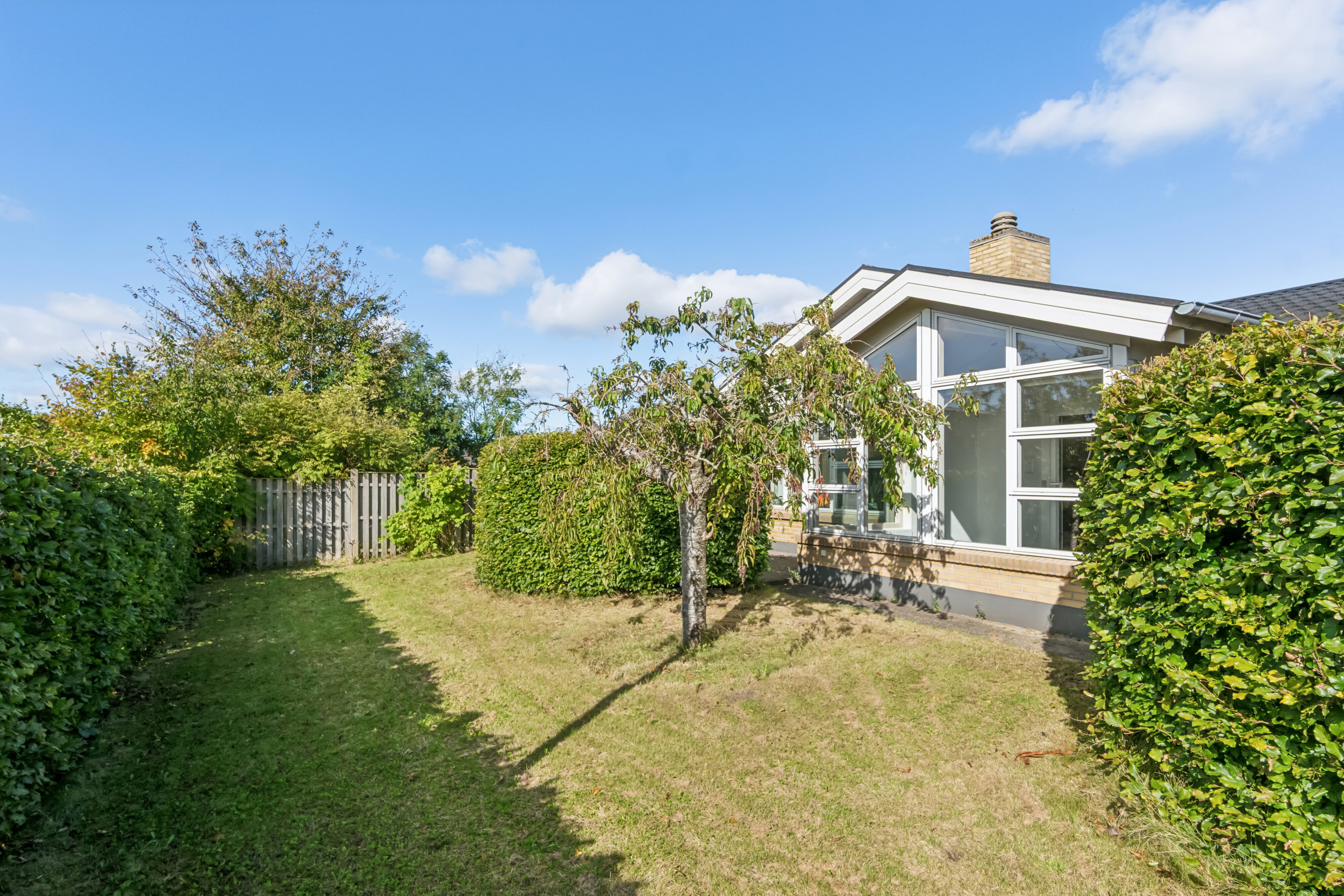 Fremhævet set fra haven billede i fuldskærmstilstand. Billede af Enebærvænget 3, Tingstrup, 7700 Thisted