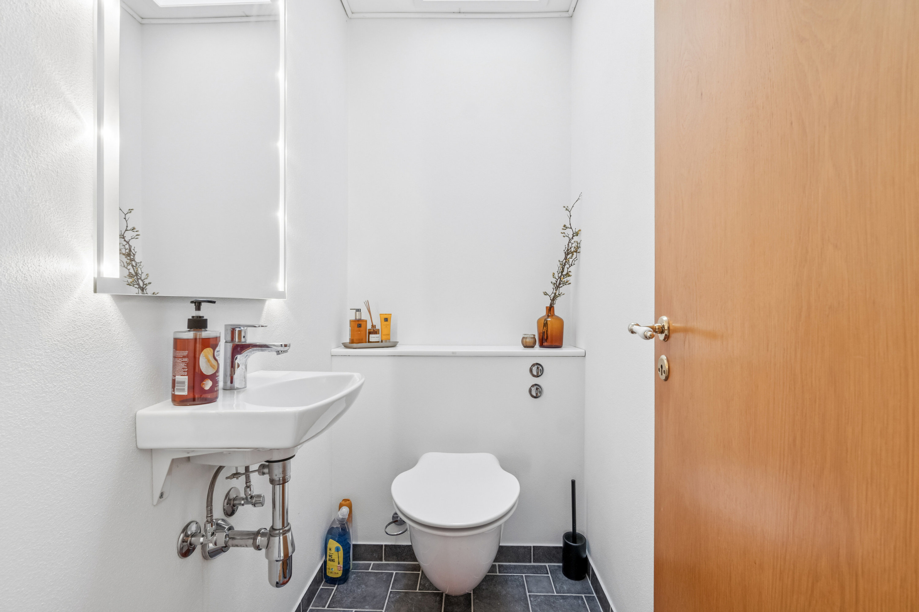 Fremhævet badeværelse billede i fuldskærmstilstand. Billede af Enebærvænget 3, Tingstrup, 7700 Thisted