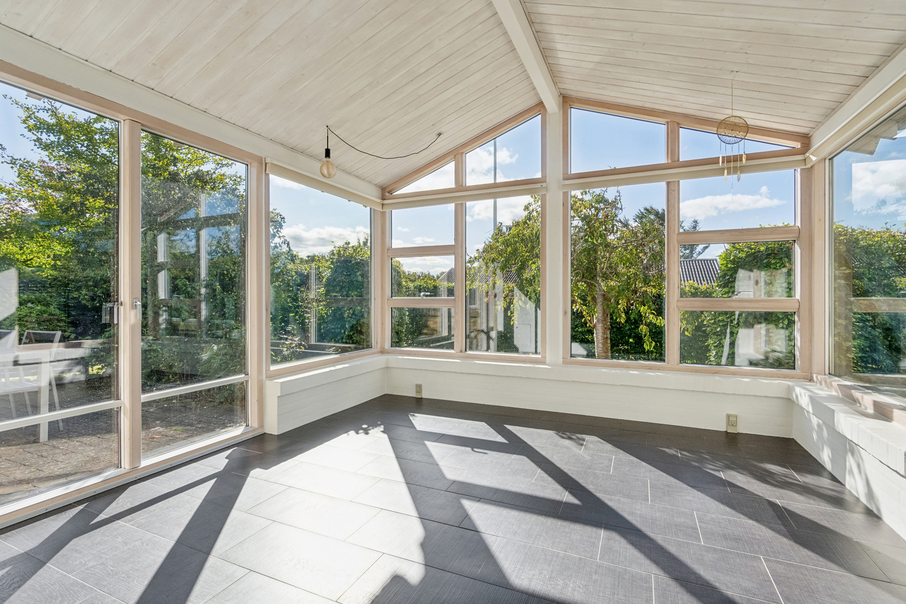 Fremhævet udestue billede i fuldskærmstilstand. Billede af Enebærvænget 3, Tingstrup, 7700 Thisted