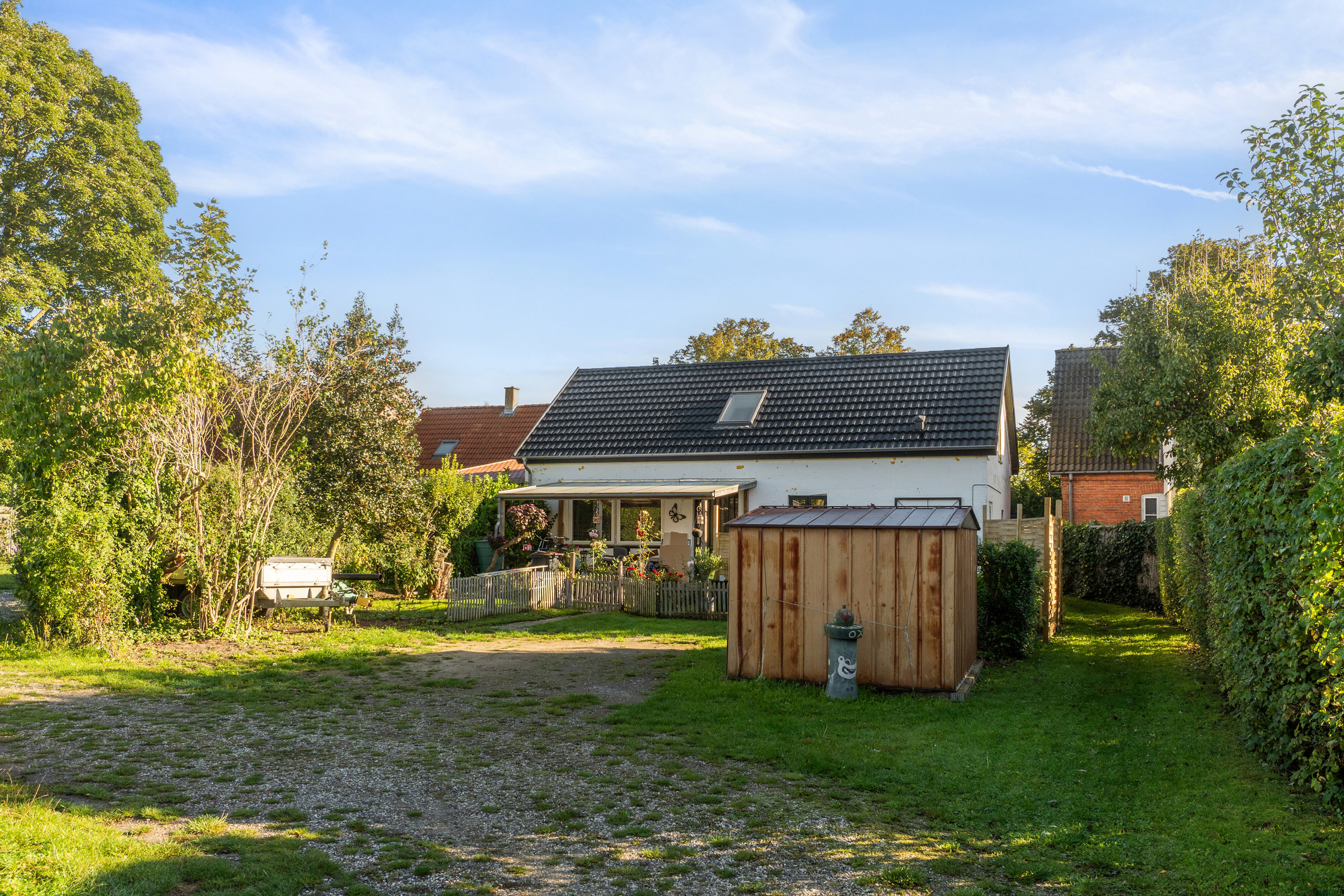 Fremhævet set fra haven billede i fuldskærmstilstand. Billede af Stationsvej 9, 4261 Dalmose