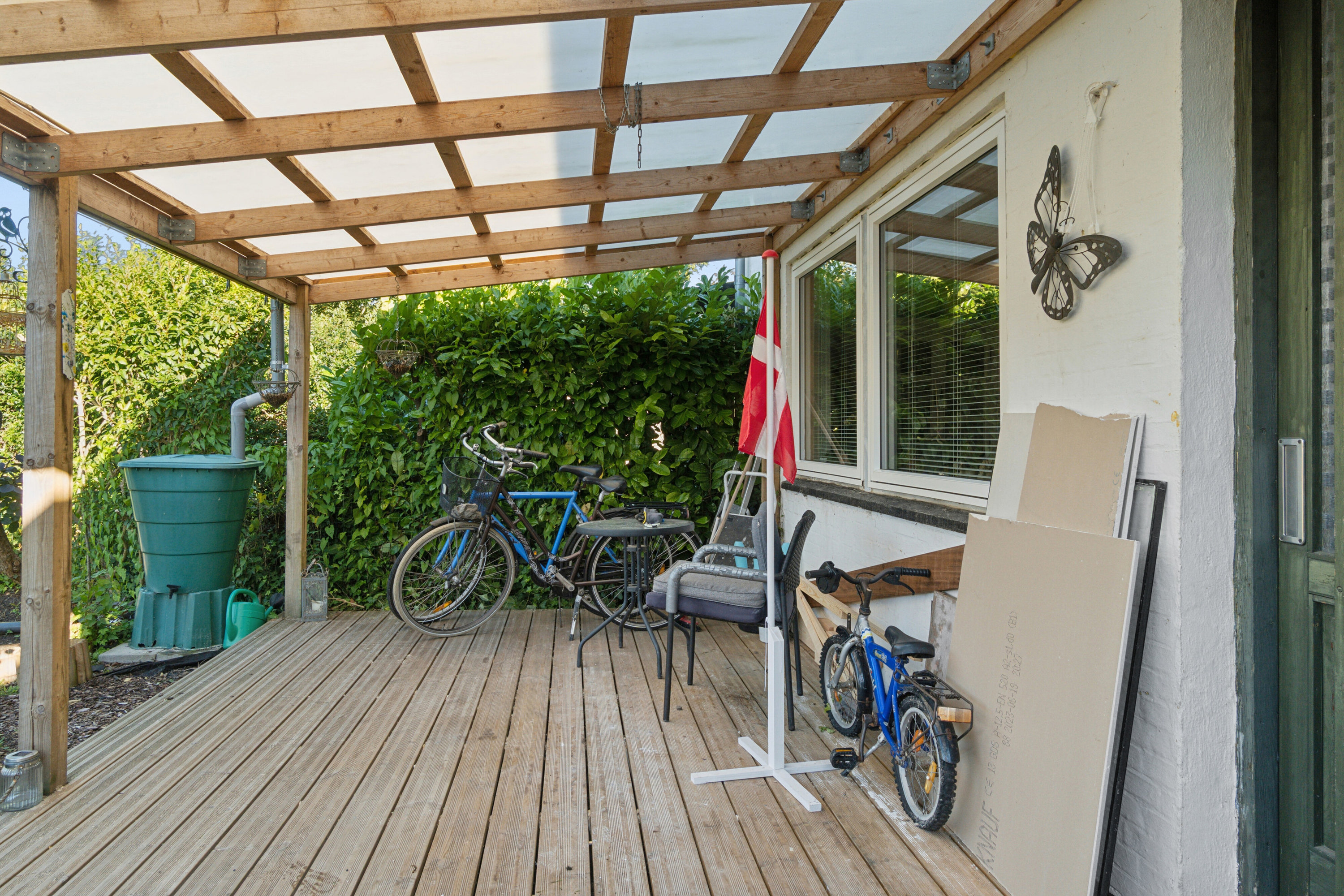 Fremhævet overdækket terrasse billede i fuldskærmstilstand. Billede af Stationsvej 9, 4261 Dalmose