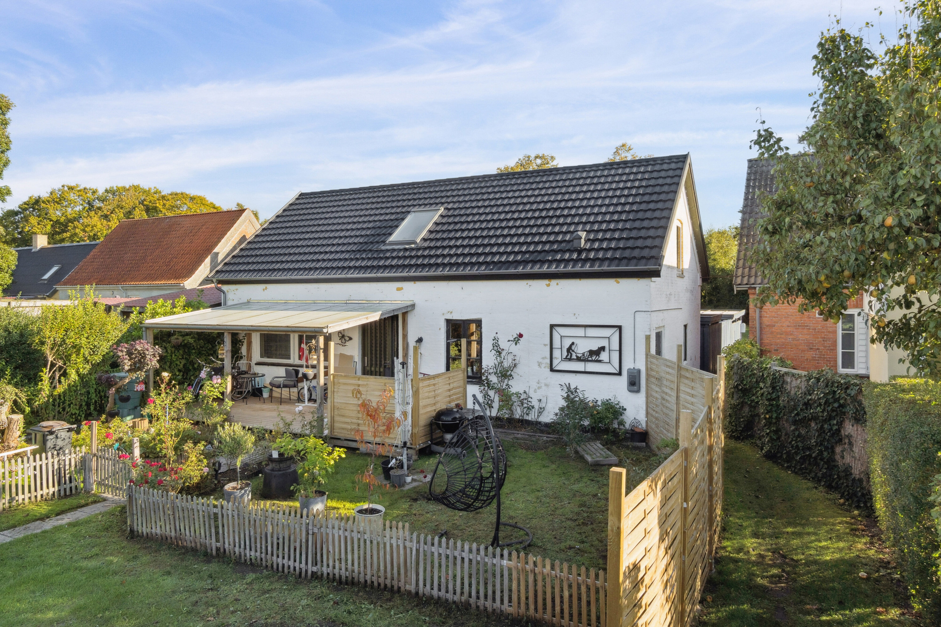 Fremhævet set fra haven billede i fuldskærmstilstand. Billede af Stationsvej 9, 4261 Dalmose