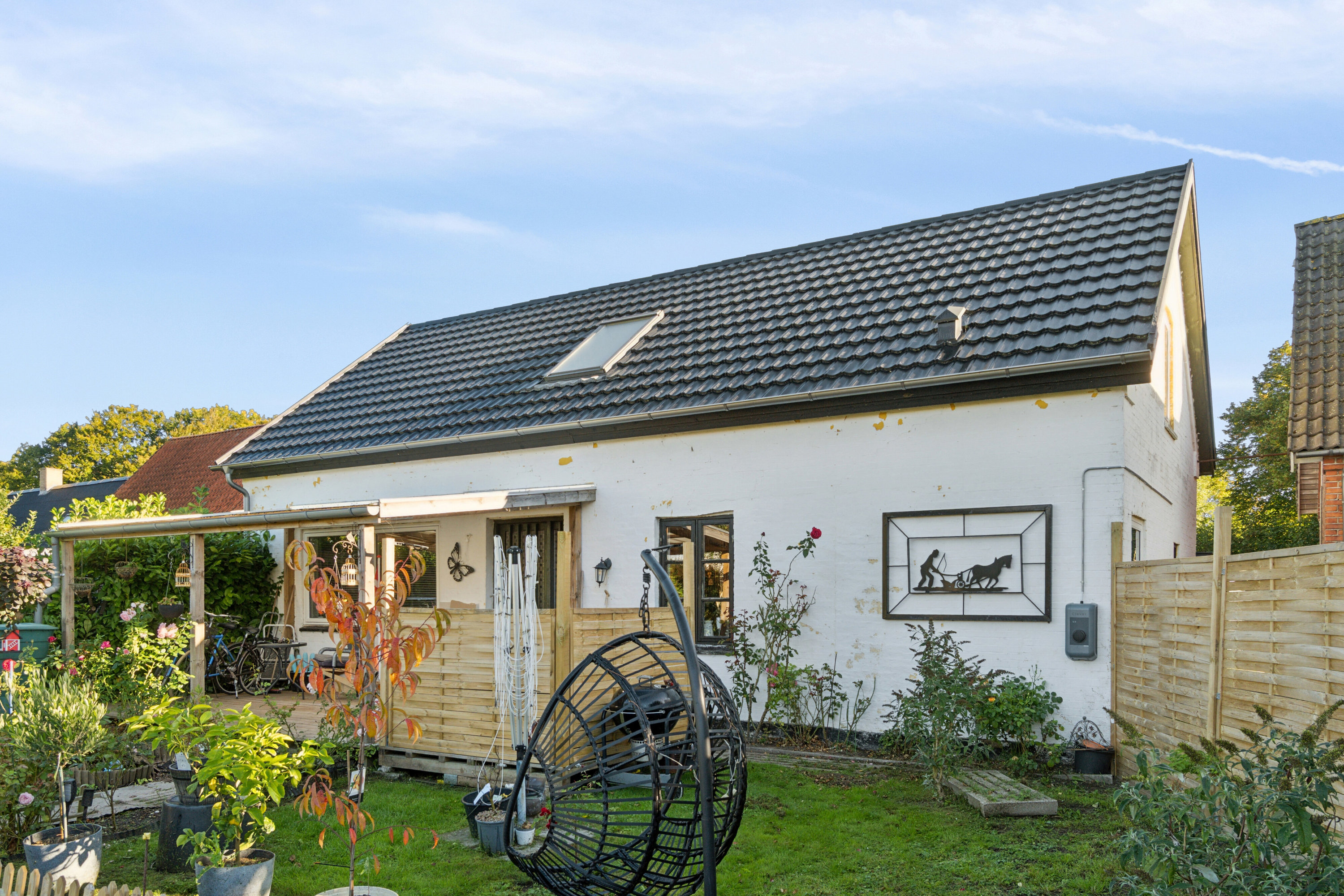 Fremhævet set fra haven billede i fuldskærmstilstand. Billede af Stationsvej 9, 4261 Dalmose