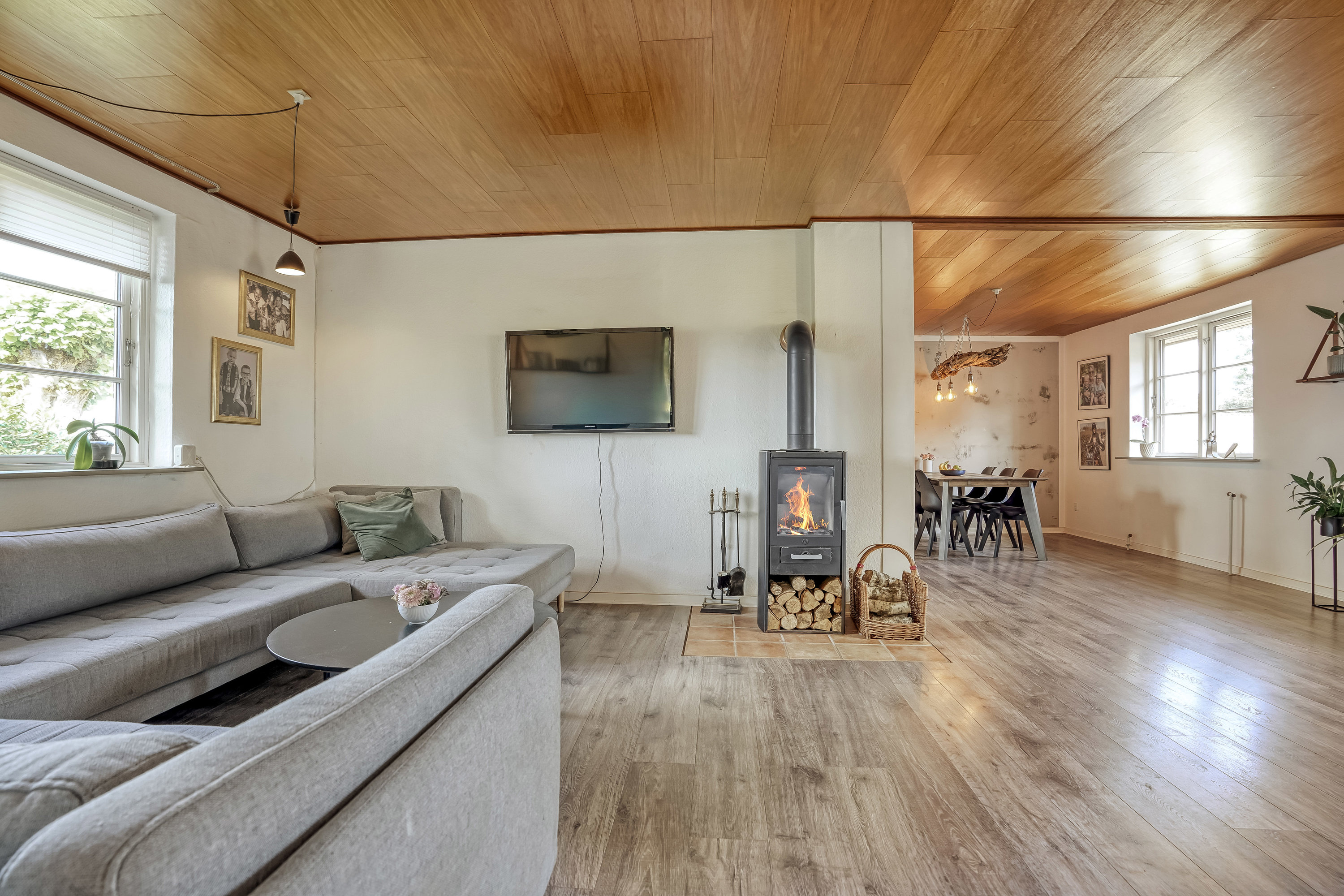 Fremhævet stue billede i fuldskærmstilstand. Billede af Mosegårdvej 51, Mosegård, 5580 Nørre Aaby