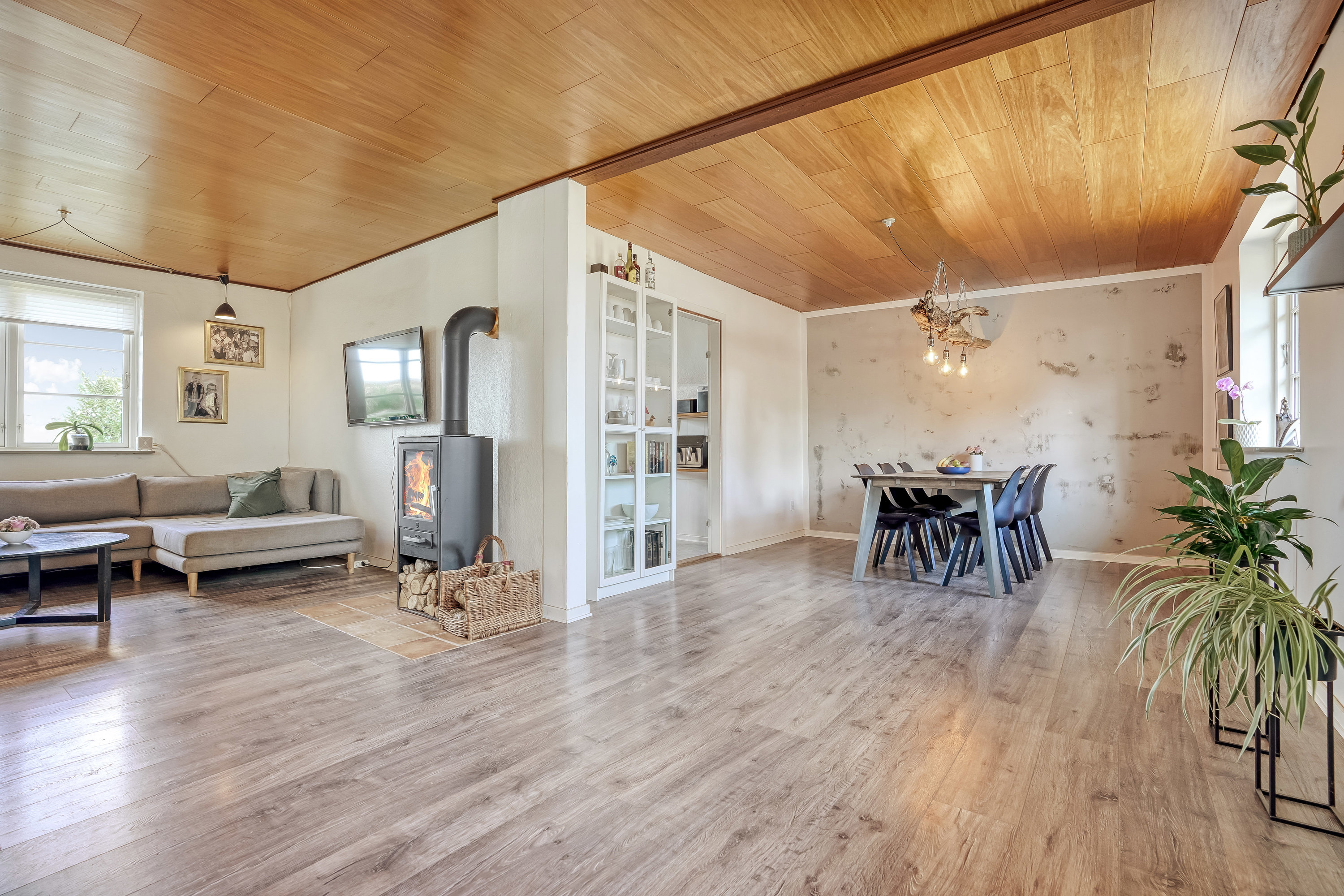 Fremhævet stue billede i fuldskærmstilstand. Billede af Mosegårdvej 51, Mosegård, 5580 Nørre Aaby