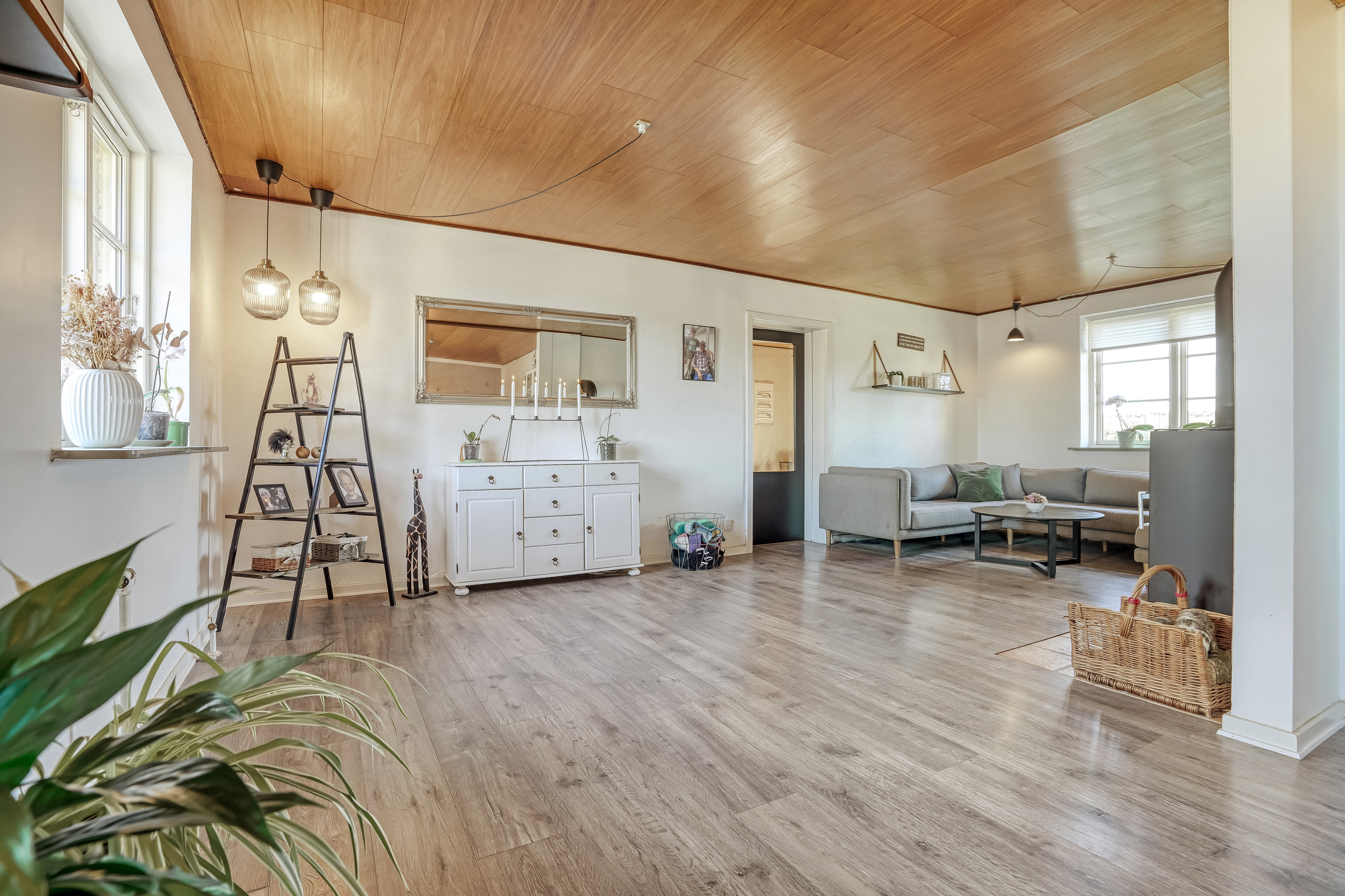 Fremhævet stue billede i fuldskærmstilstand. Billede af Mosegårdvej 51, Mosegård, 5580 Nørre Aaby