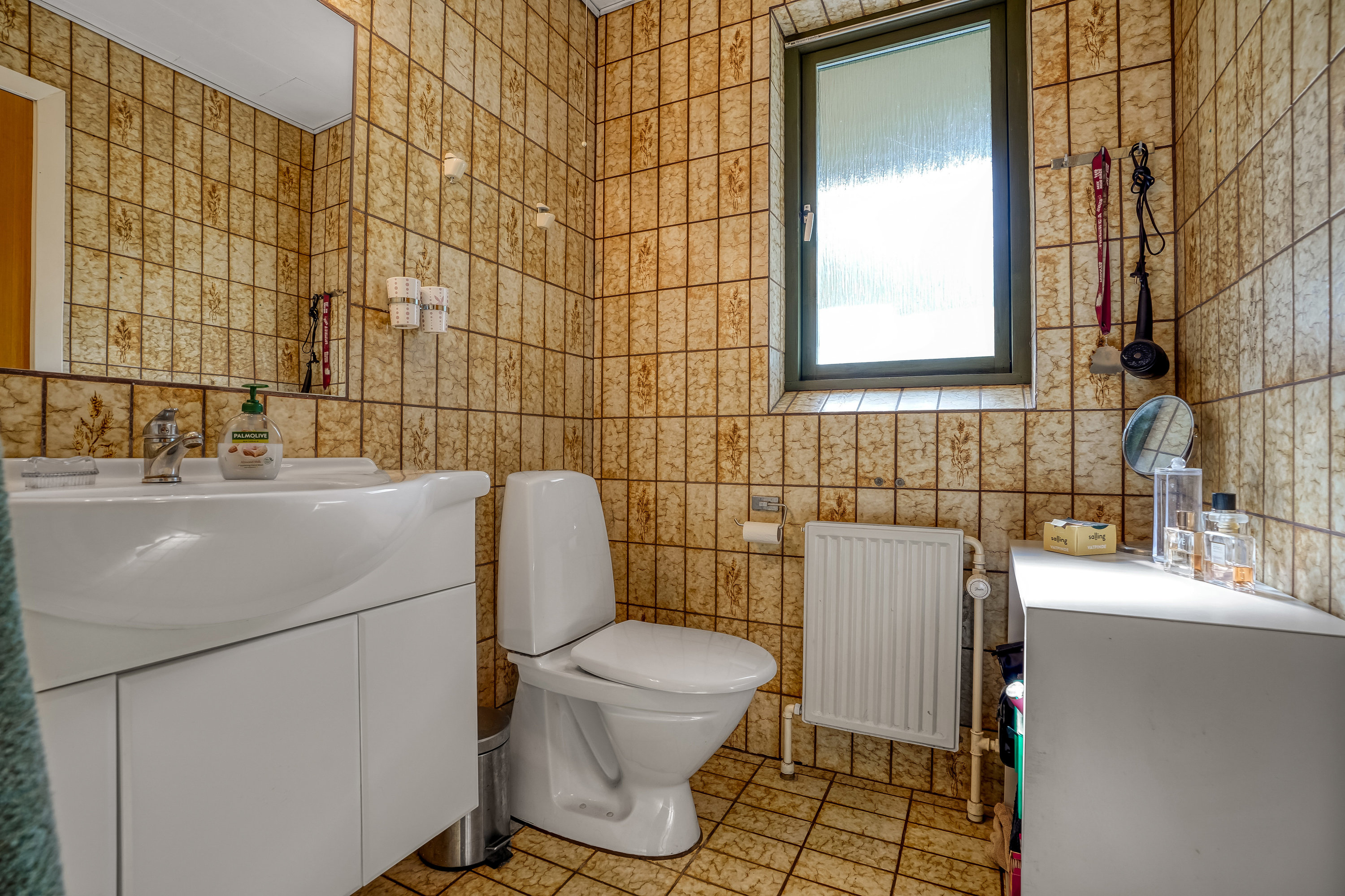 Fremhævet toilet billede i fuldskærmstilstand. Billede af Mosegårdvej 51, Mosegård, 5580 Nørre Aaby