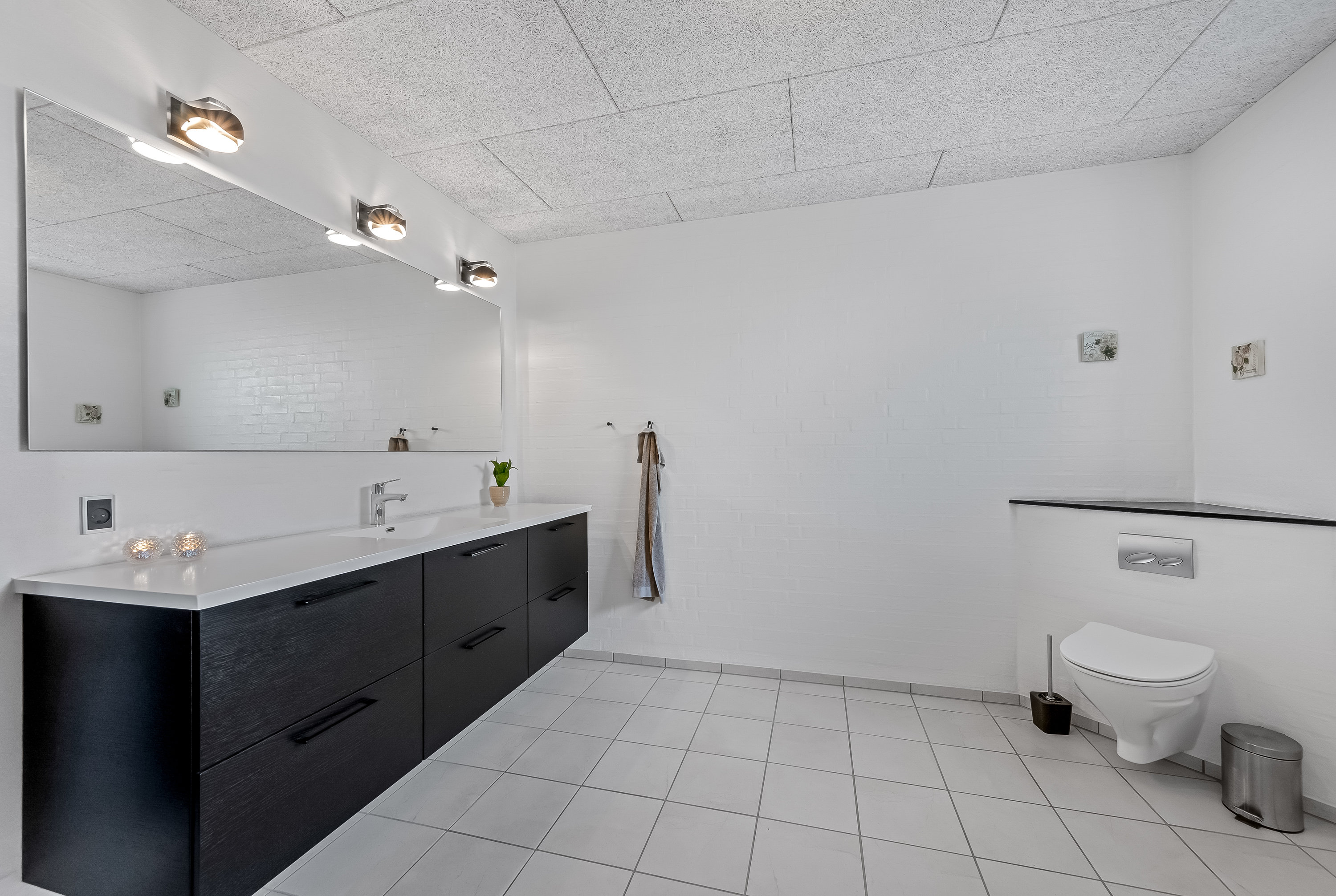 Fremhævet andet billede i fuldskærmstilstand. Billede af Rindumvej 26B, Rindum, 6950 Ringkøbing