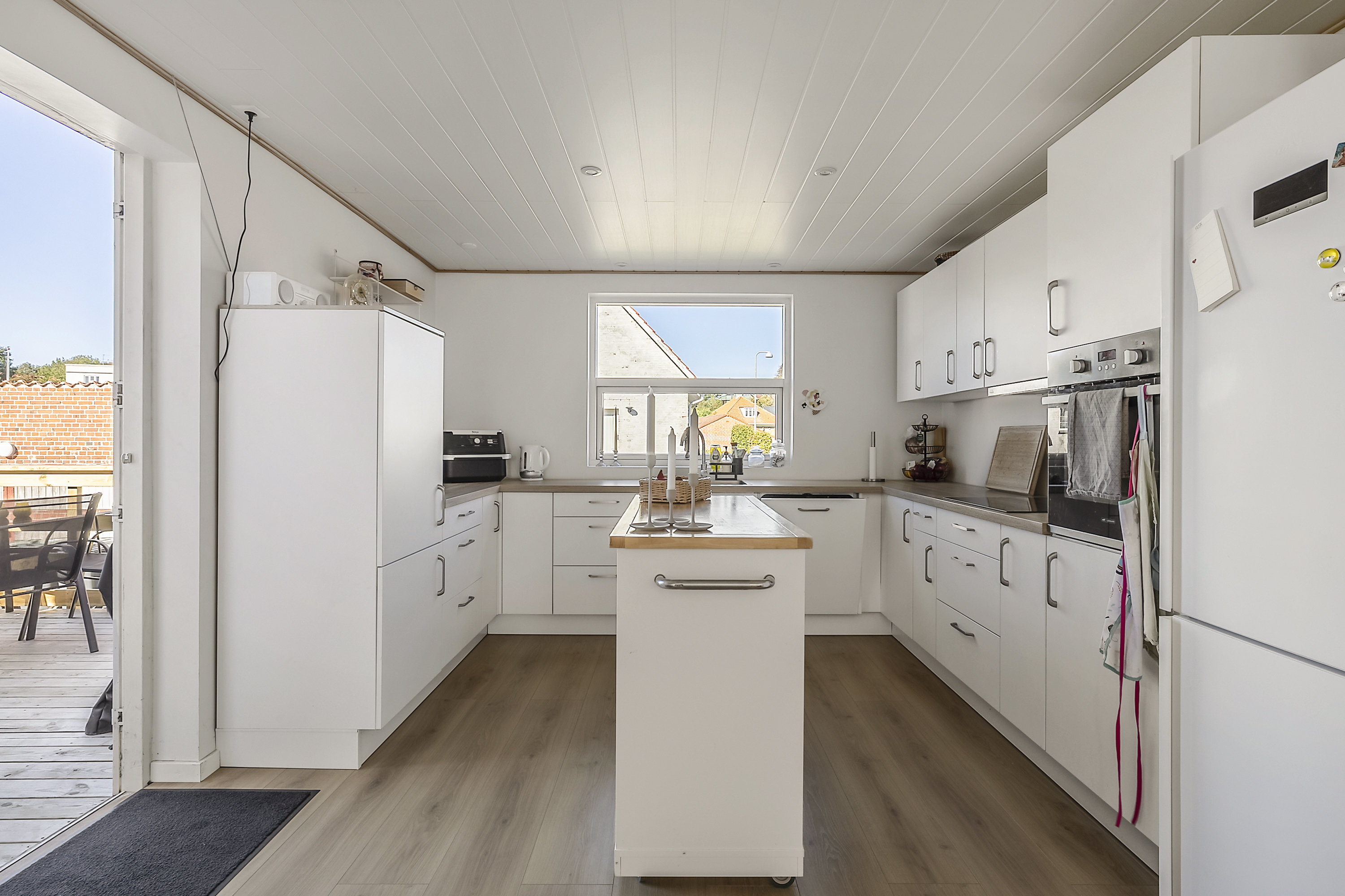 Fremhævet køkken billede i fuldskærmstilstand. Billede af Søvænget 4, 4220 Korsør