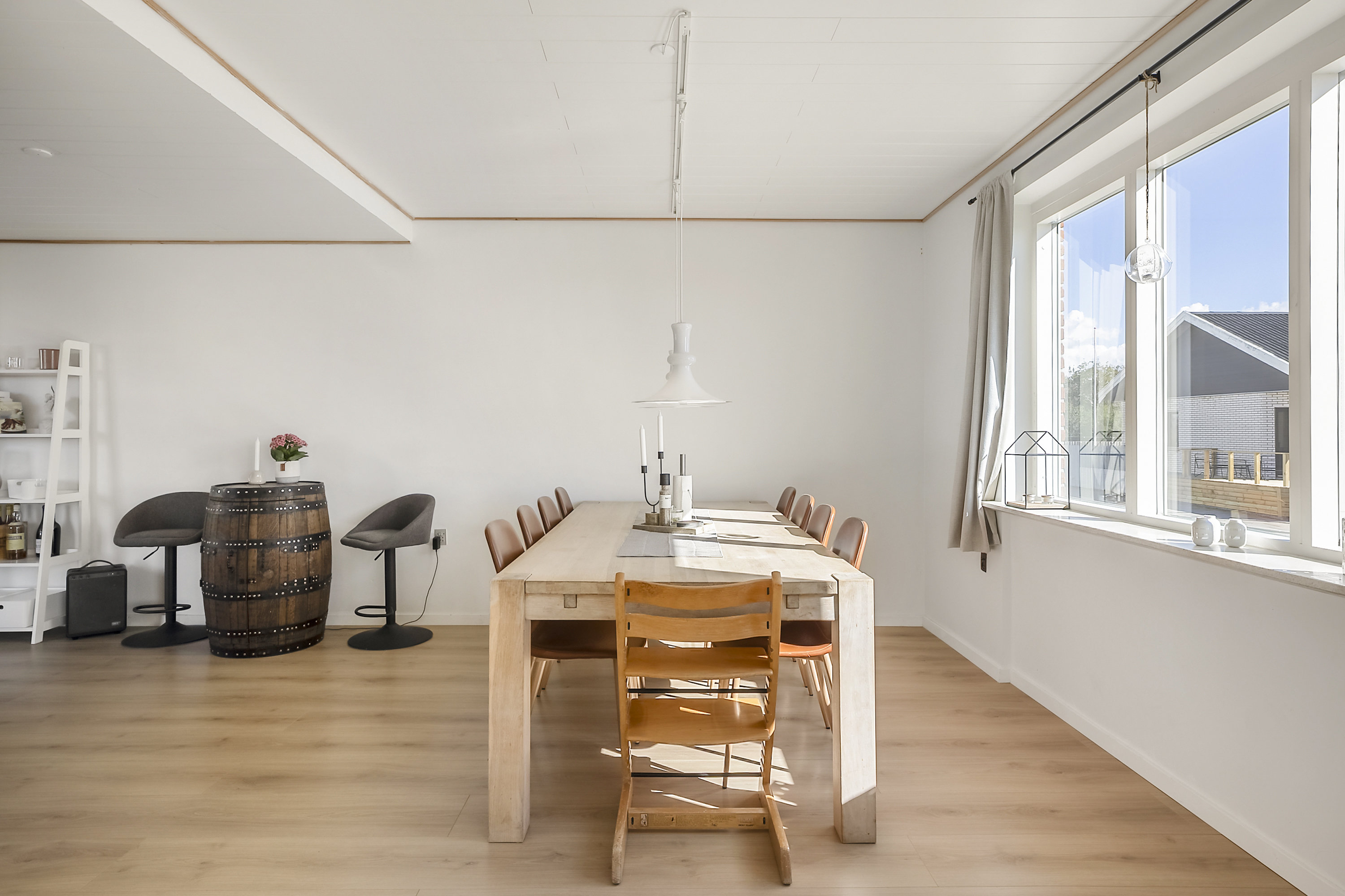 Fremhævet spisestue billede i fuldskærmstilstand. Billede af Søvænget 4, 4220 Korsør