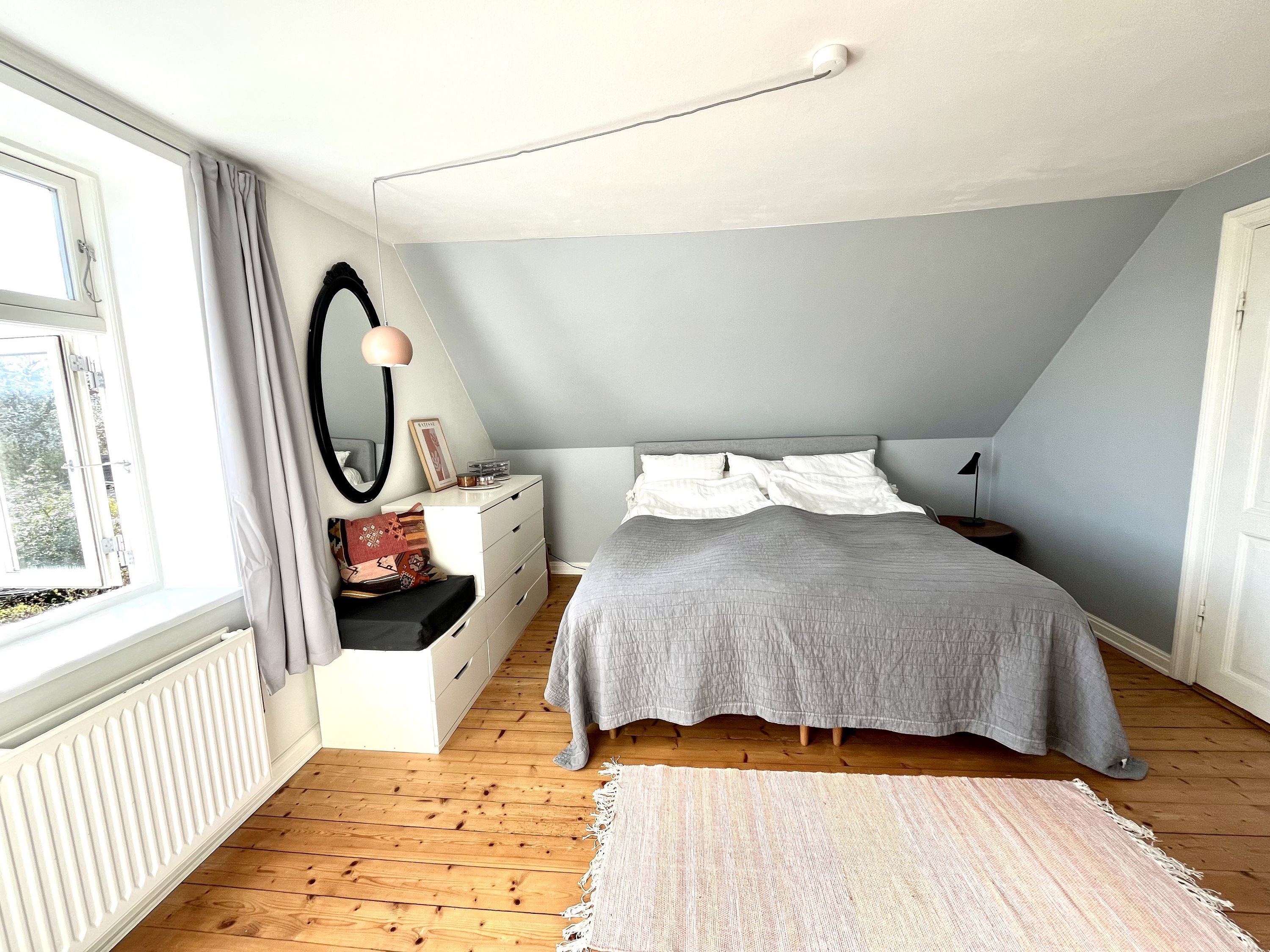 Fremhævet soveværelse billede i fuldskærmstilstand. Billede af Egholmsvej 8, 8660 Skanderborg