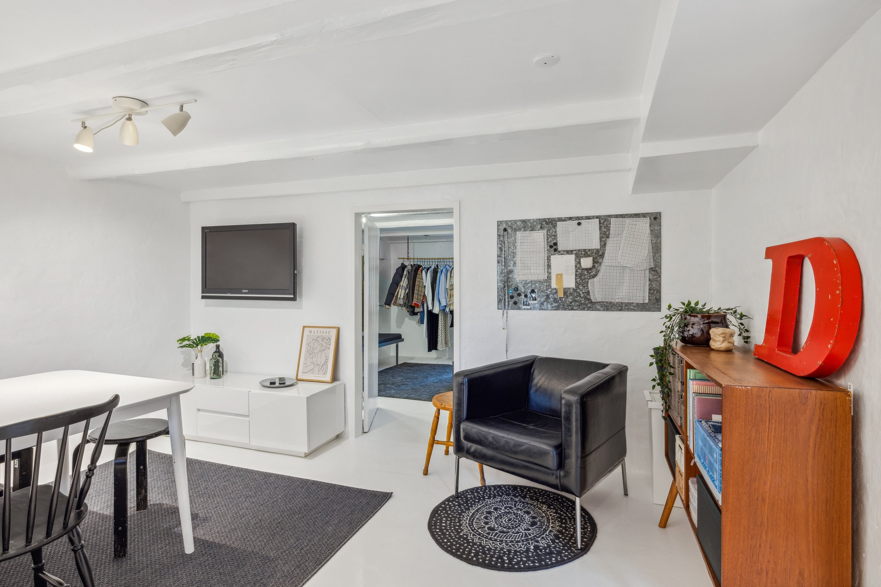 Fremhævet disp. rum billede i fuldskærmstilstand. Billede af Egholmsvej 8, 8660 Skanderborg