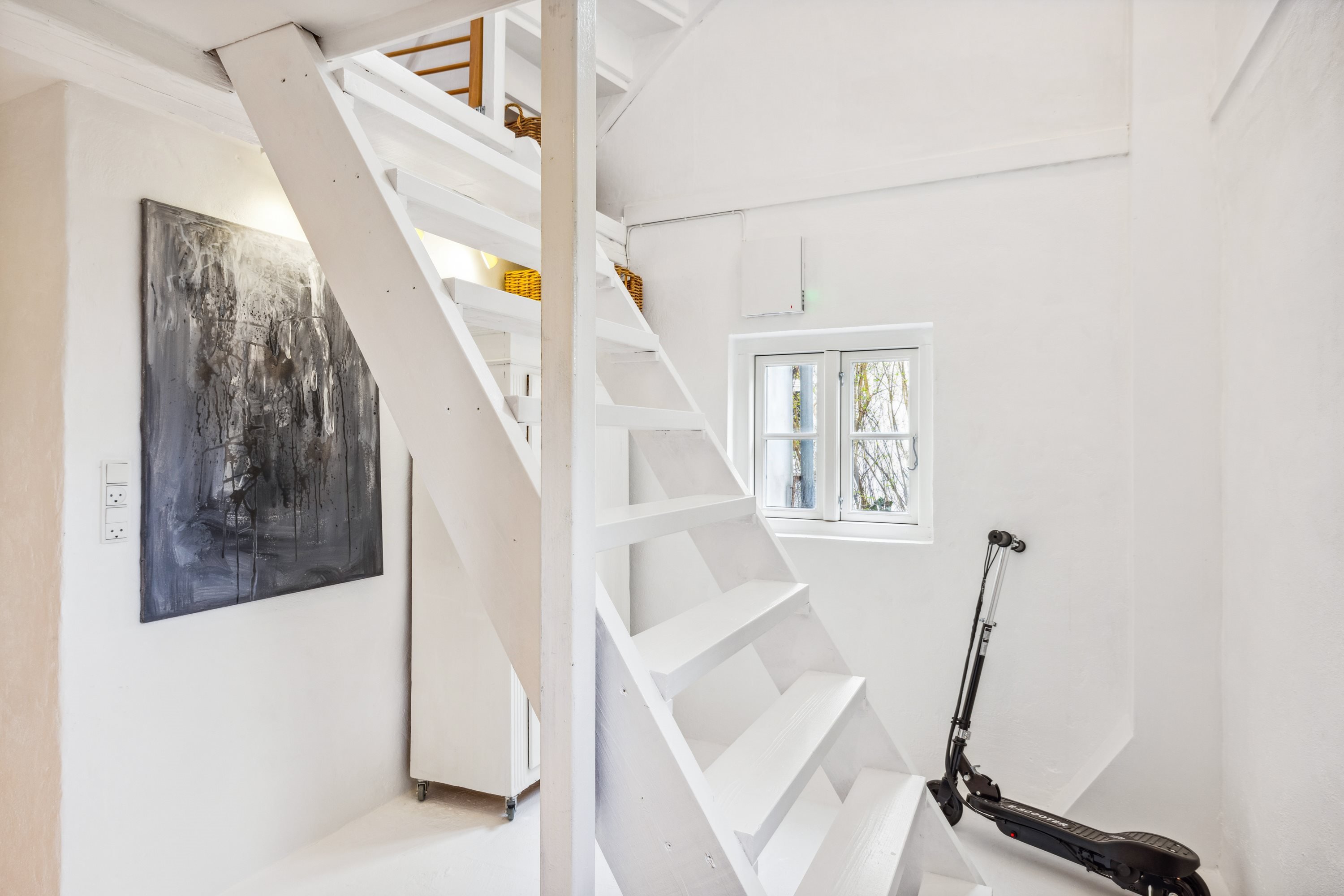 Fremhævet trappe billede i fuldskærmstilstand. Billede af Egholmsvej 8, 8660 Skanderborg