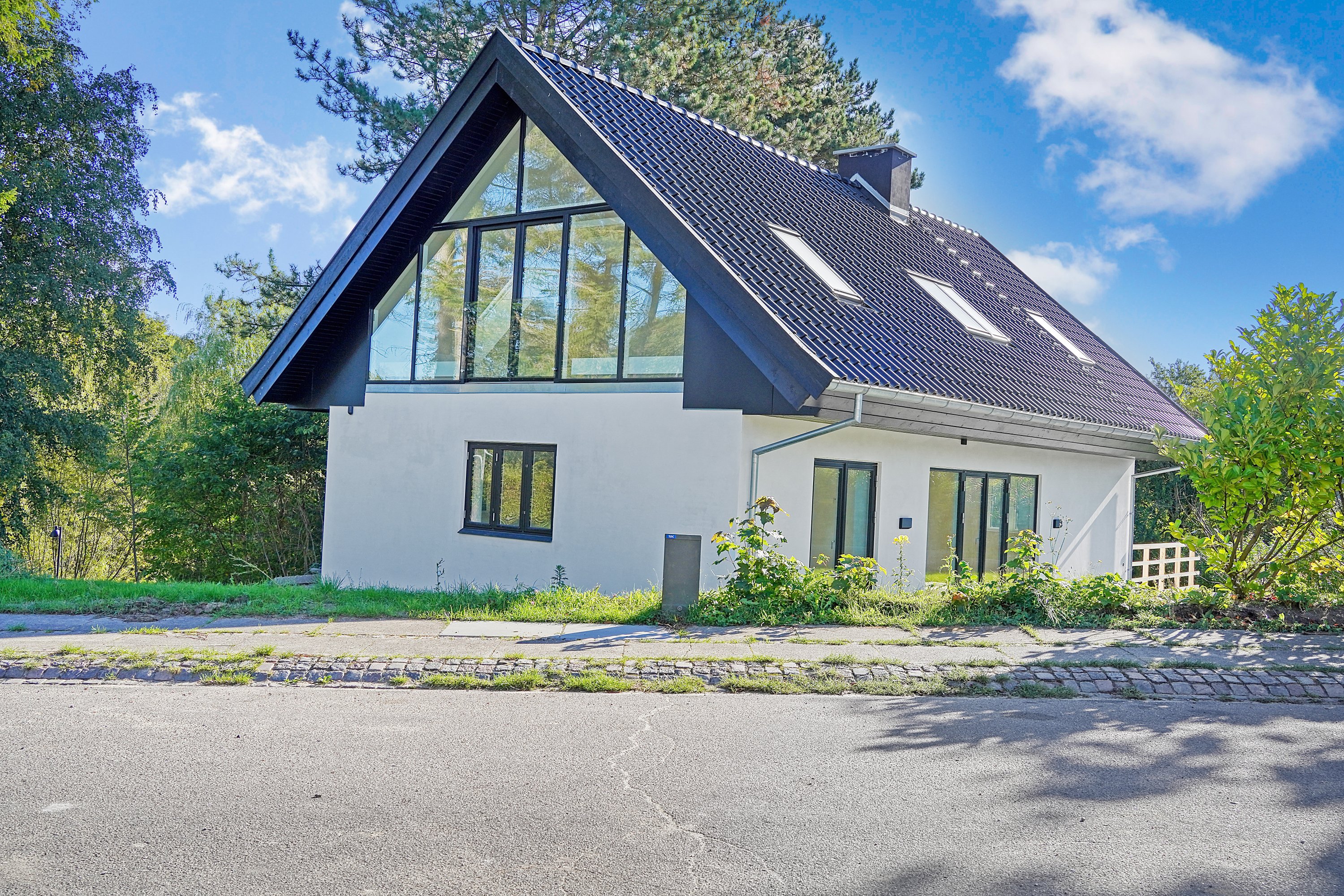 Fremhævet ejendommen billede i fuldskærmstilstand. Billede af Pilehaven 3, Hareskov, 3500 Værløse