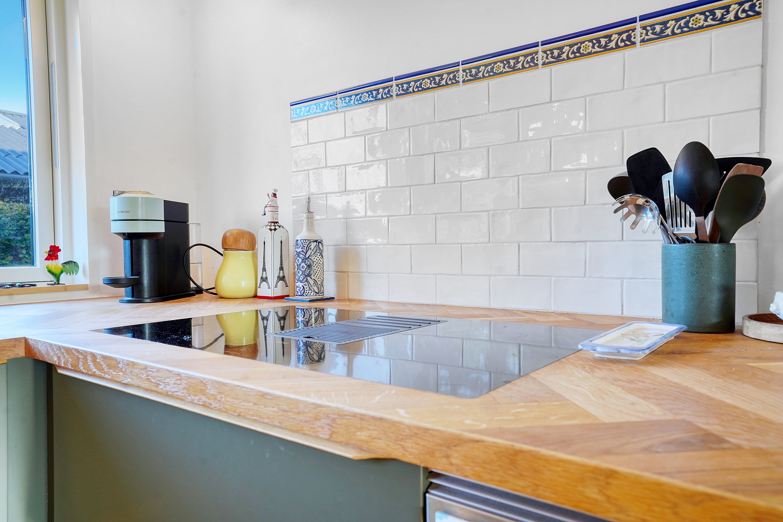 Fremhævet køkken billede i fuldskærmstilstand. Billede af Hjortevænget 34, 3450 Allerød