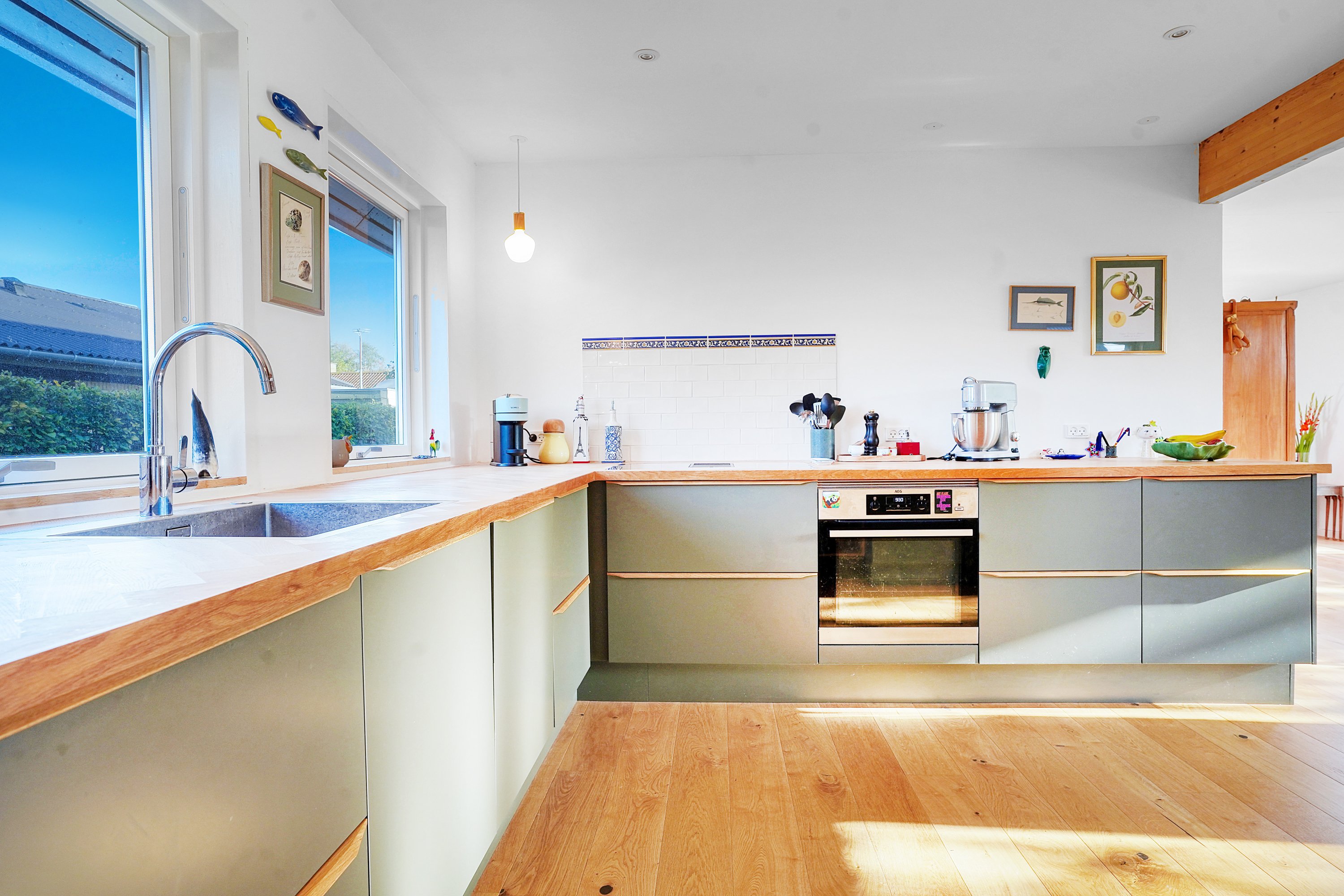 Fremhævet køkken billede i fuldskærmstilstand. Billede af Hjortevænget 34, 3450 Allerød