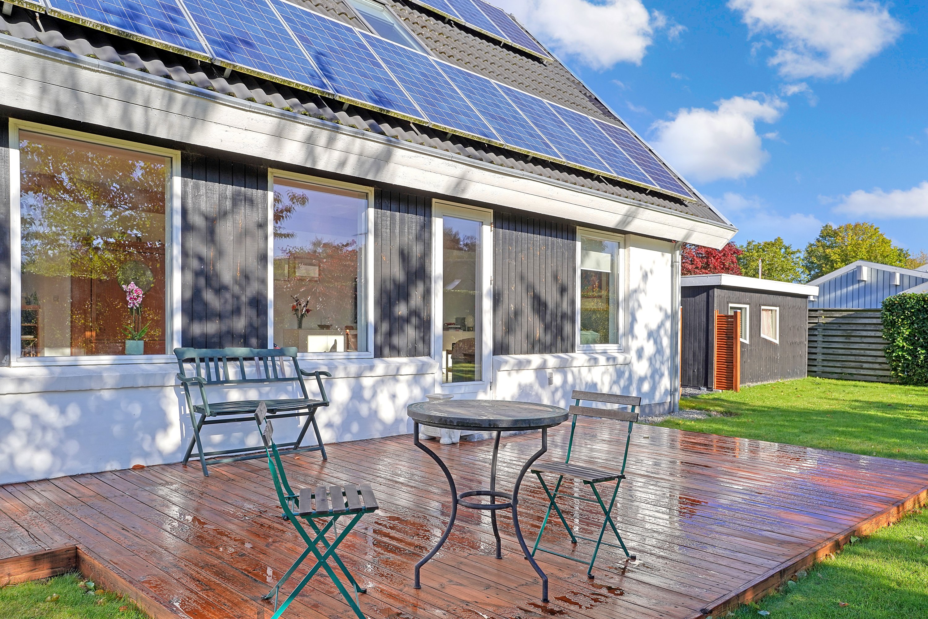 Fremhævet terrasse billede i fuldskærmstilstand. Billede af Hjortevænget 34, 3450 Allerød