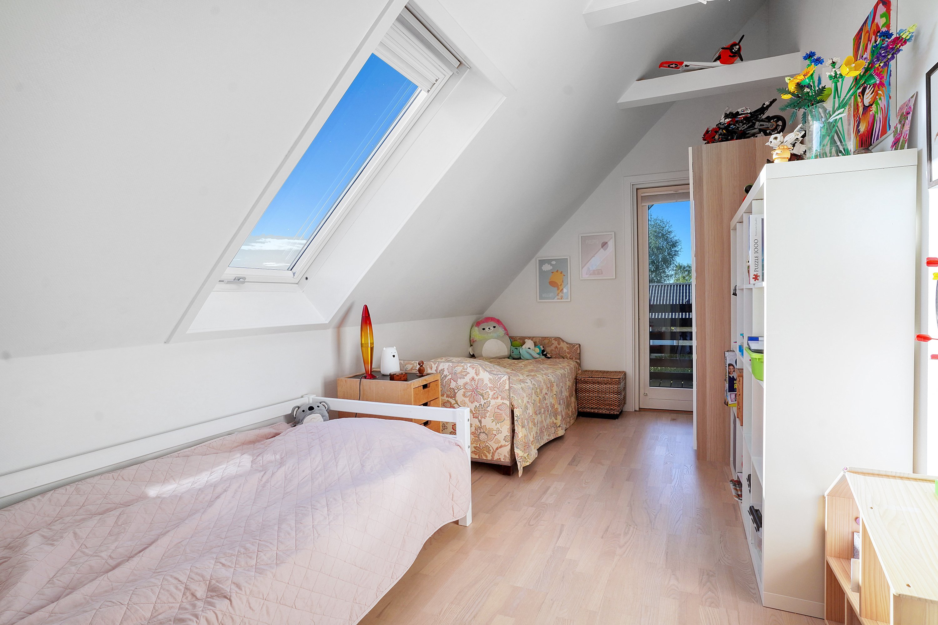 Fremhævet 1. sal billede i fuldskærmstilstand. Billede af Hjortevænget 34, 3450 Allerød