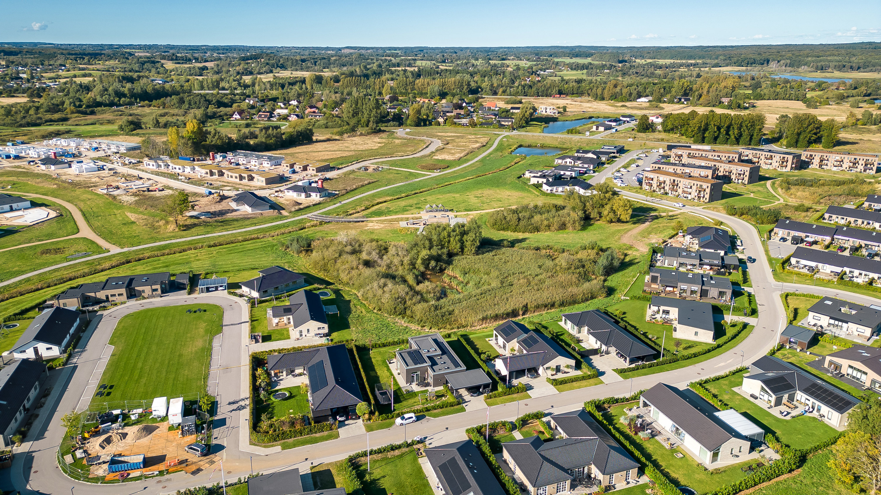 Fremhævet luftfoto billede i fuldskærmstilstand. Billede af Cirkelbuen 26, 3400 Hillerød