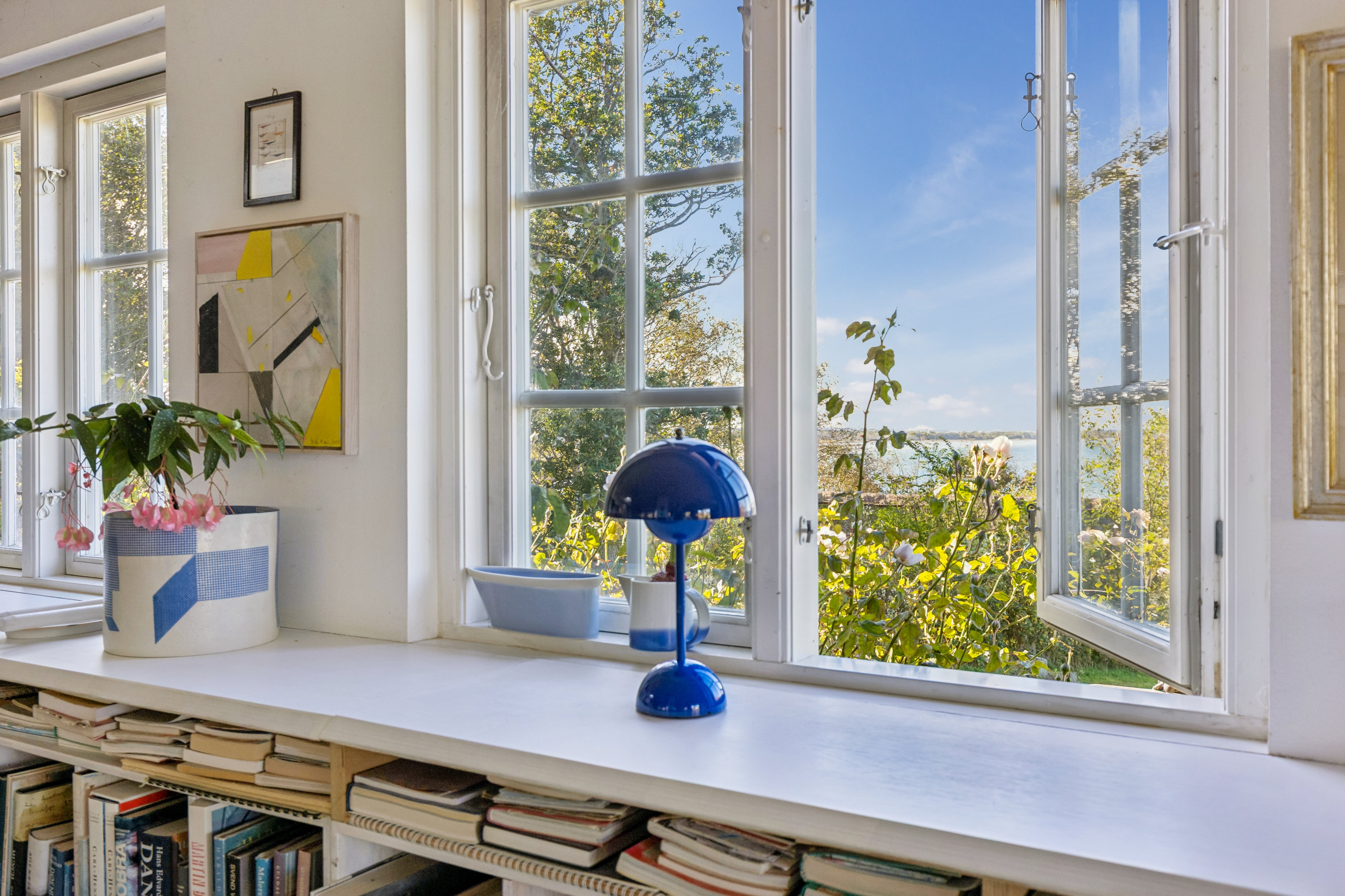 Fremhævet stue billede i fuldskærmstilstand. Billede af Vindekilde Strandvej 28, Bjergene, 4540 Fårevejle