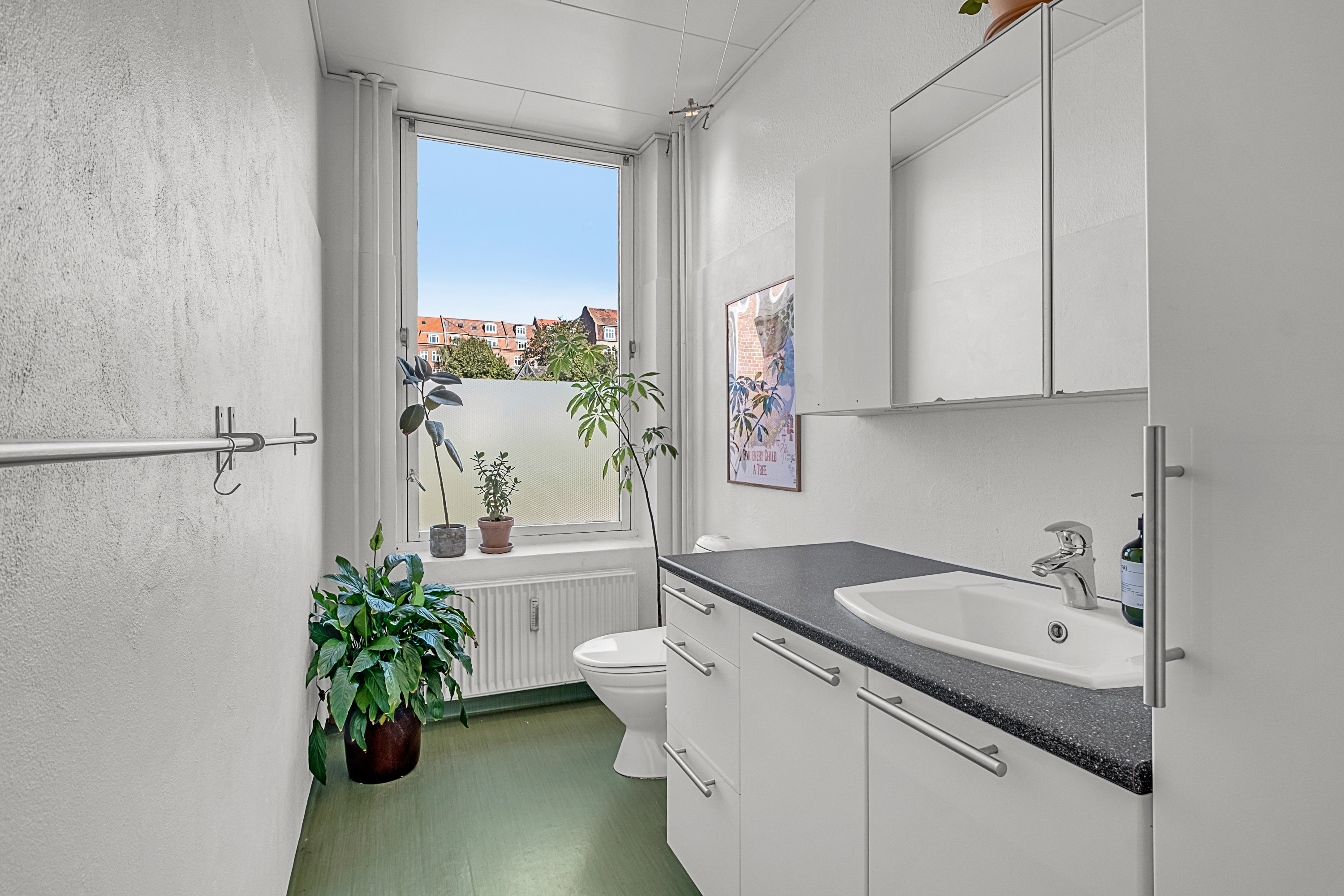 Fremhævet badeværelse billede i fuldskærmstilstand. Billede af Nørre Allé 46A, 2., 8000 Aarhus C