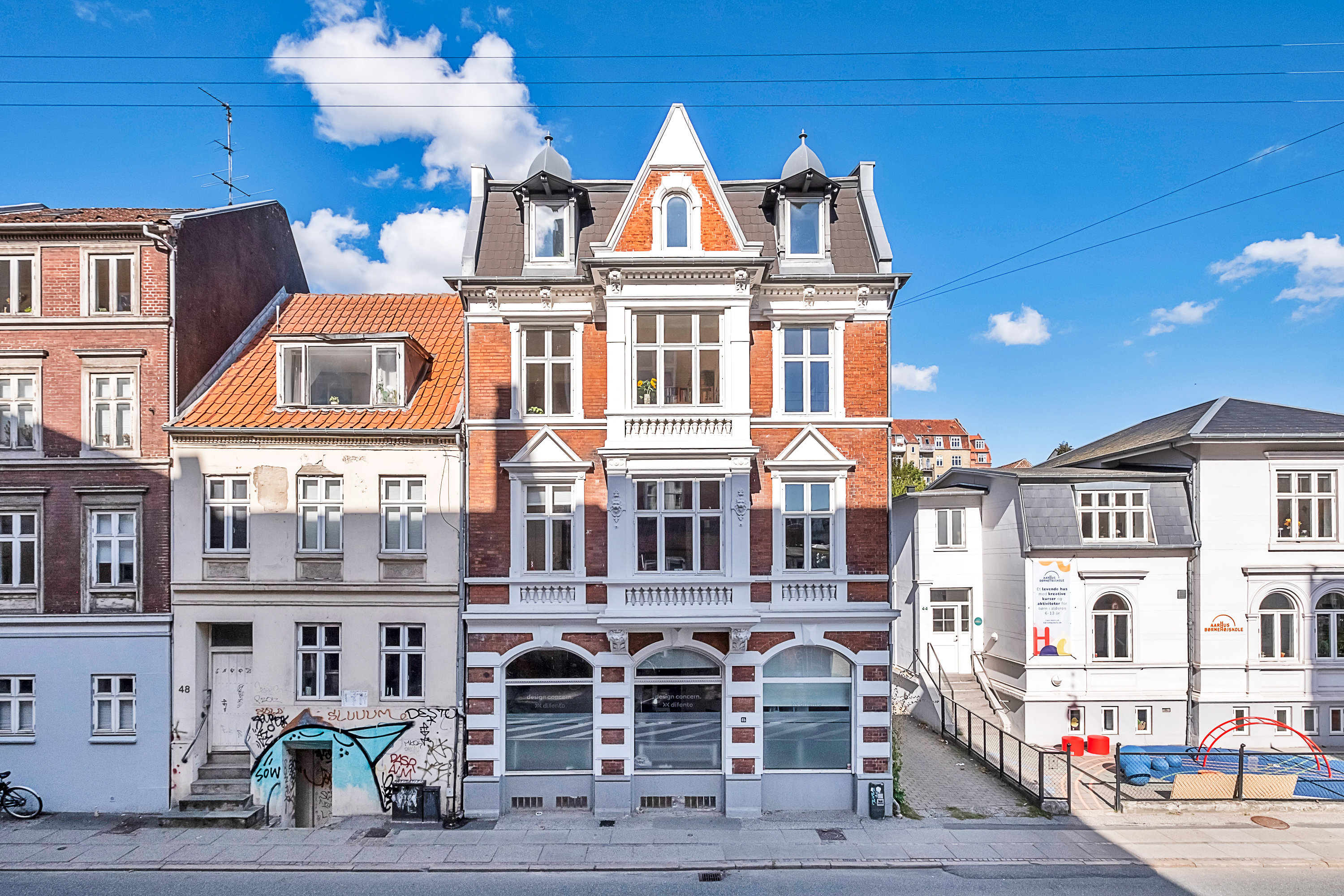 Fremhævet facade billede i fuldskærmstilstand. Billede af Nørre Allé 46A, 2., 8000 Aarhus C