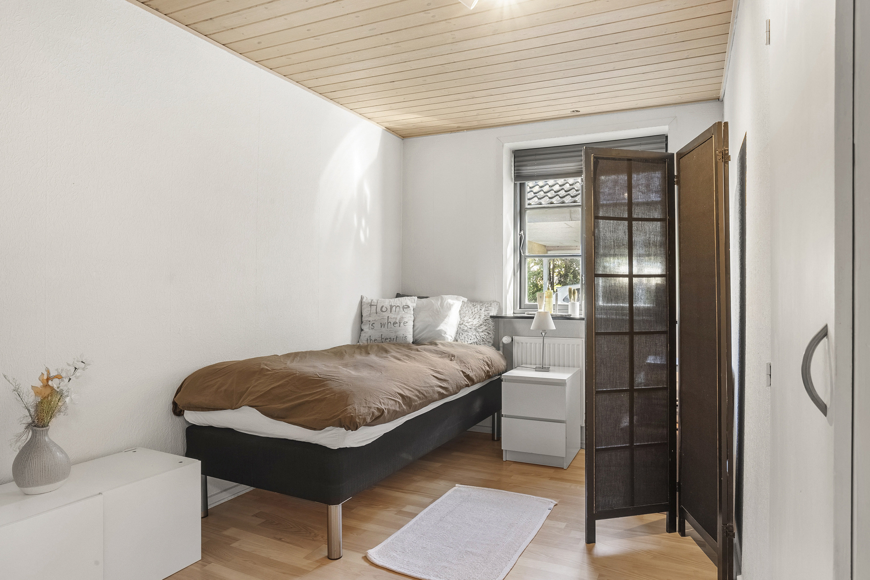 Fremhævet soveværelse billede i fuldskærmstilstand. Billede af Egevænget 17, Askov, 6600 Vejen