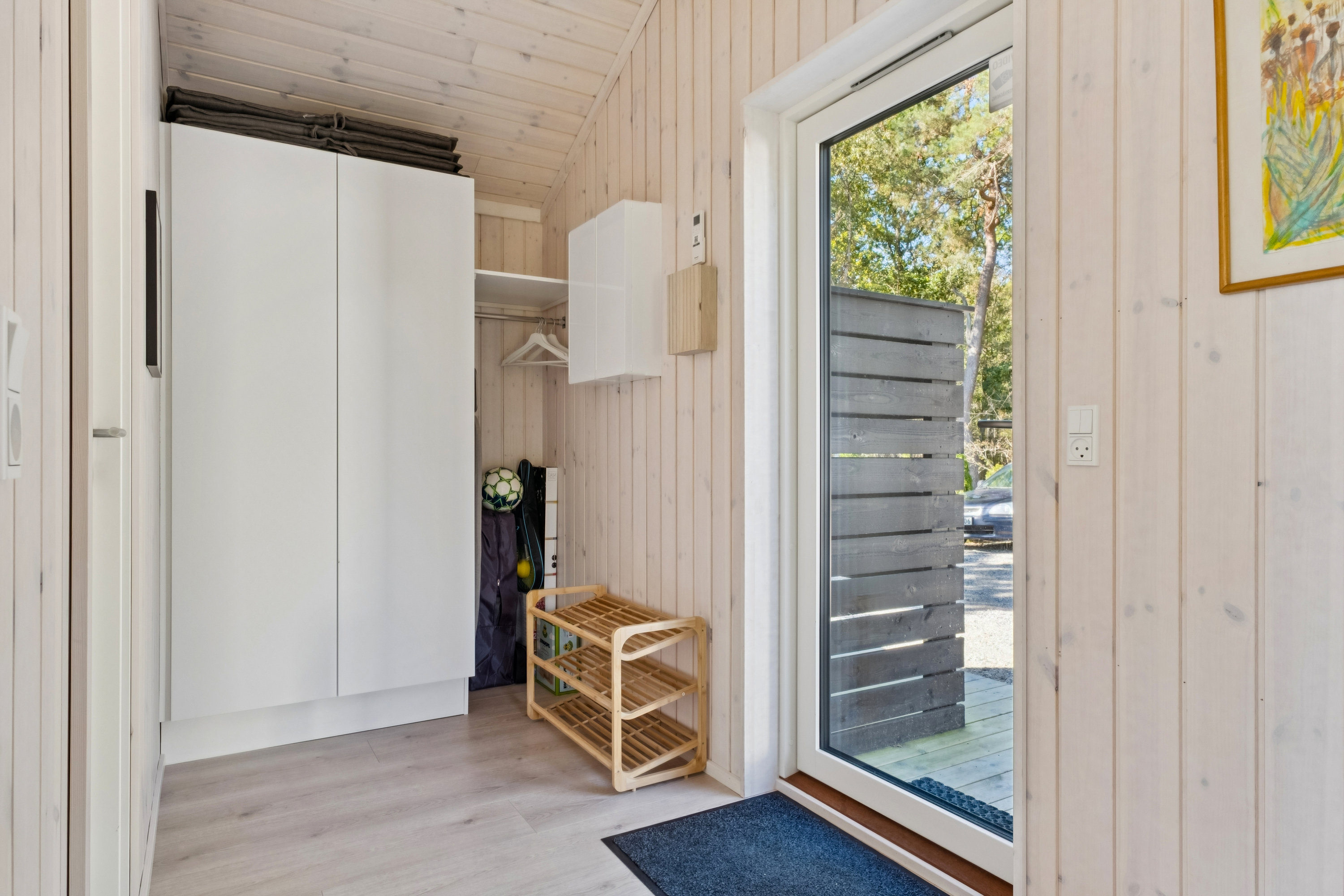 Fremhævet gang billede i fuldskærmstilstand. Billede af Begtrupvig Strandvej 15A, Begtrup Vig, 8420 Knebel