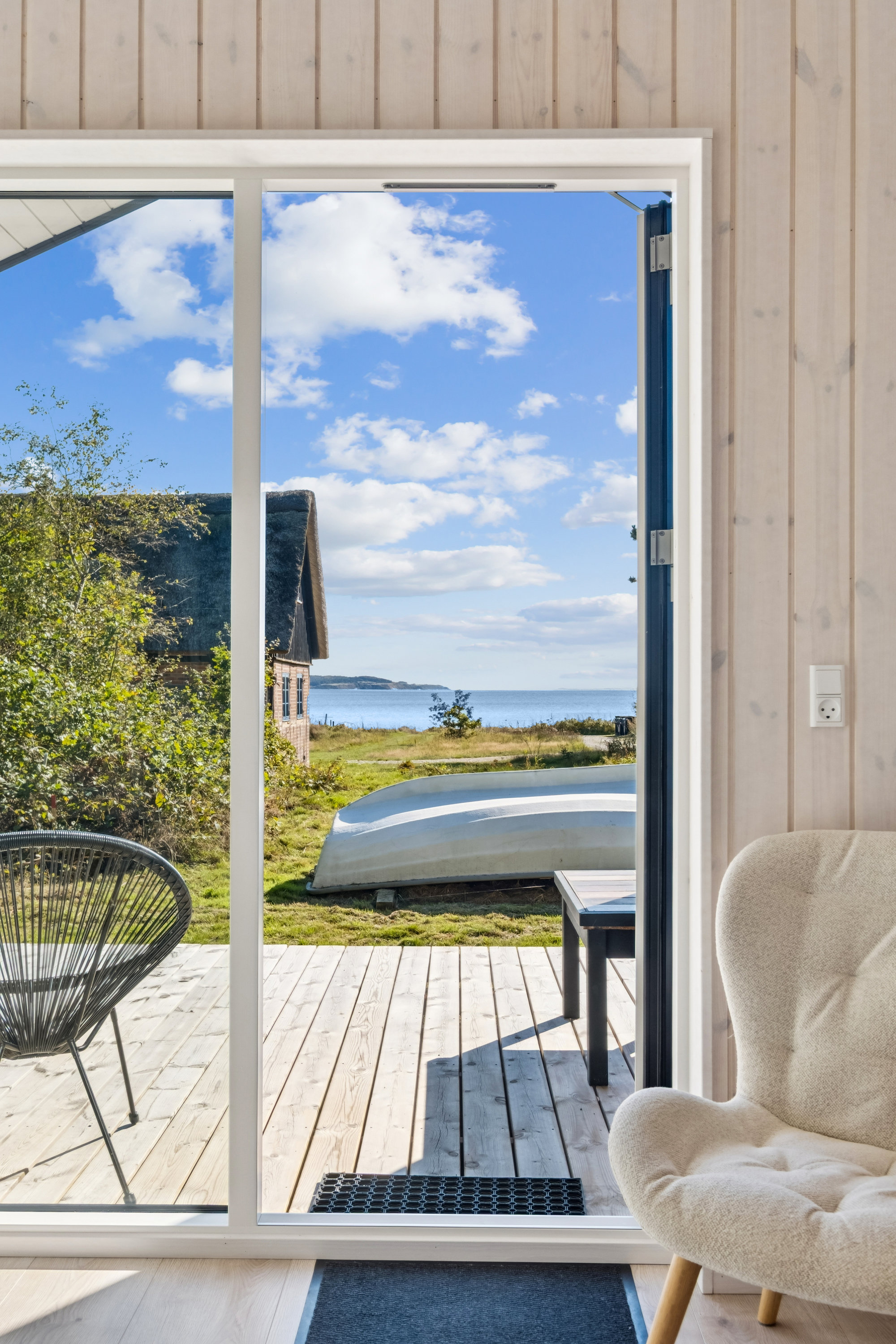 Fremhævet udsigt billede i fuldskærmstilstand. Billede af Begtrupvig Strandvej 15A, Begtrup Vig, 8420 Knebel