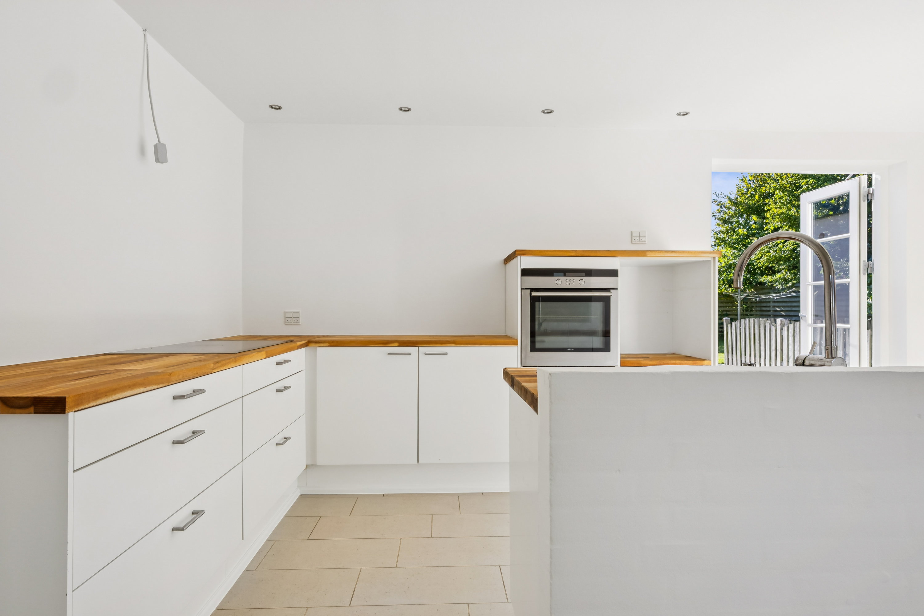 Fremhævet køkken billede i fuldskærmstilstand. Billede af Havevænget 7, 4682 Tureby